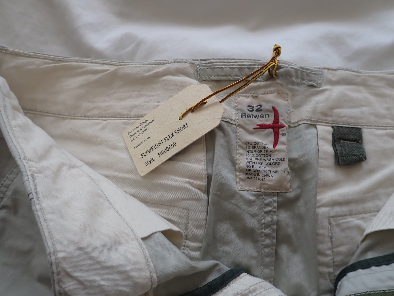 Relwen shops Flyweight Flex Short - 32” NWT