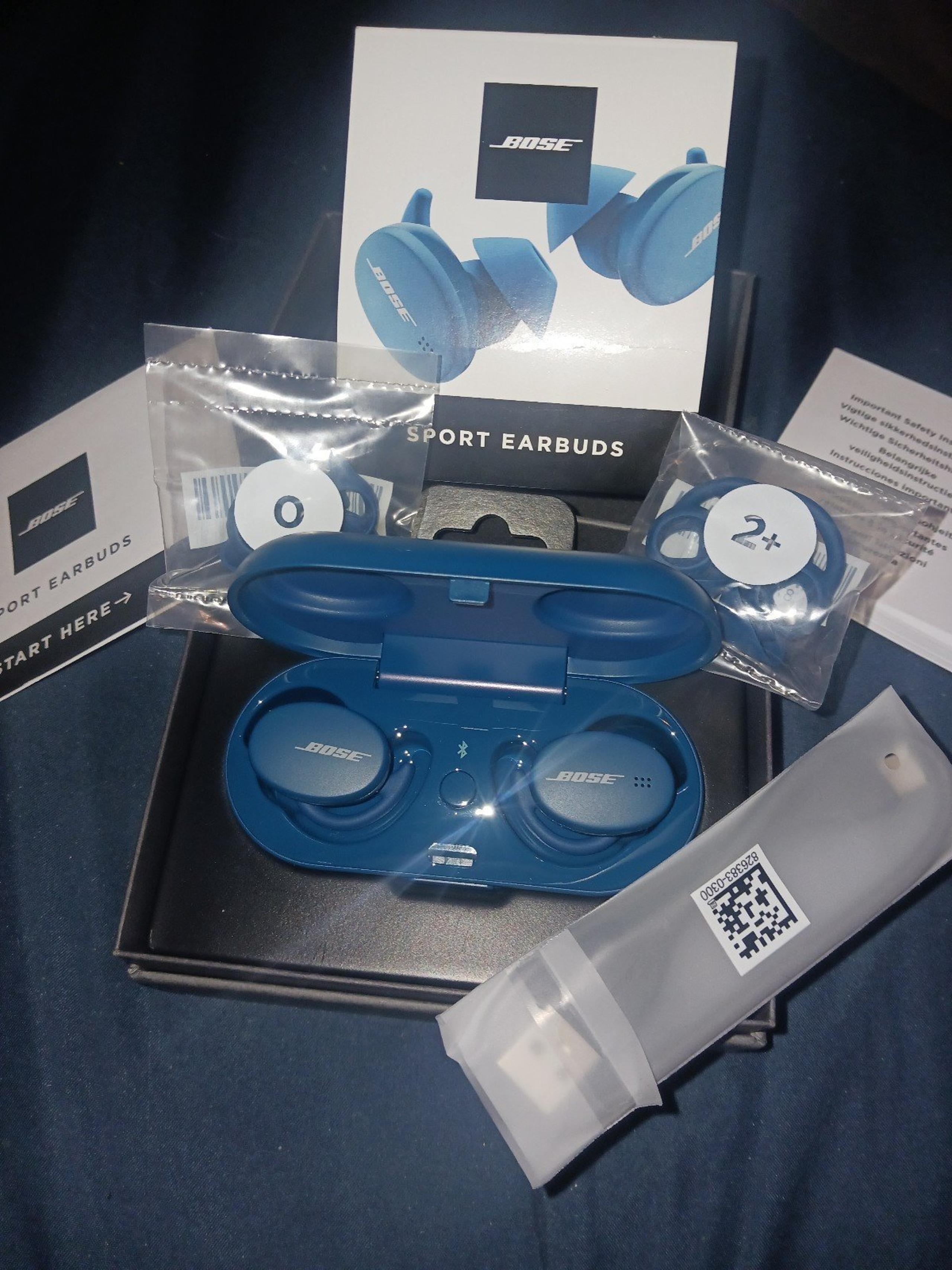 Bose Wireless Bluetooth Sport Earbuds Baltic Blue BNIB