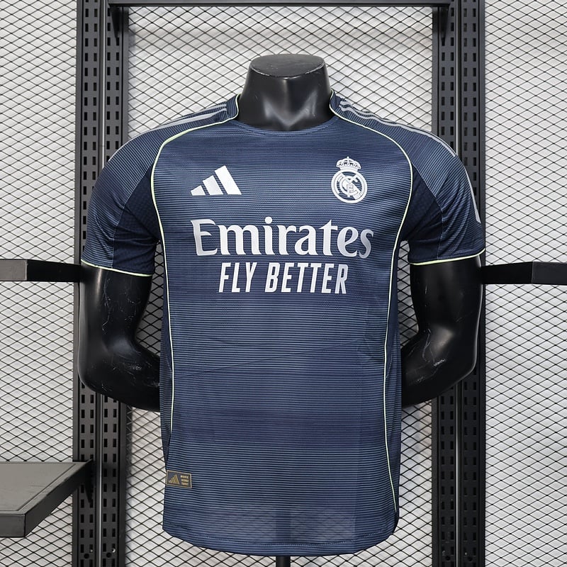 Real Madrid 25/26 Vini jr #7 Size Large Player Version (125))