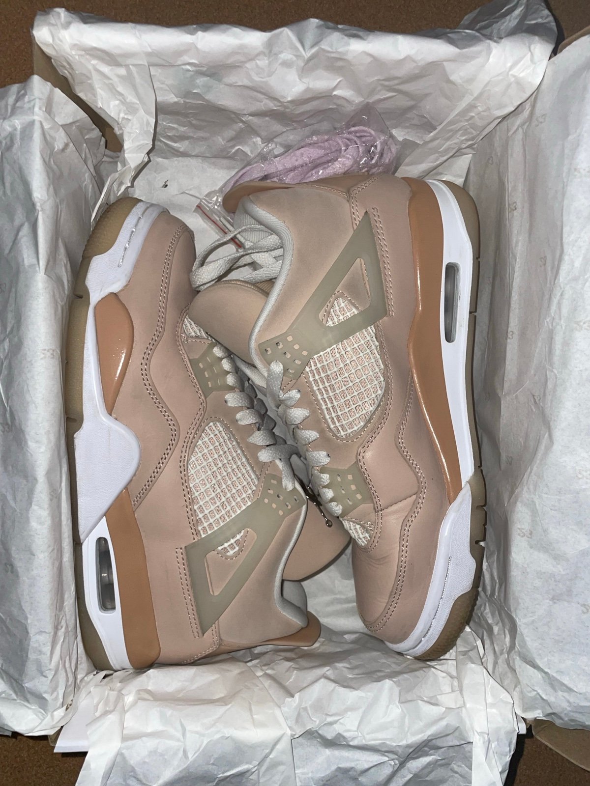 Jordan 4 Retro ‘Shimmer’