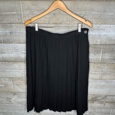 Jones New York size 14 vintage 100% pure new wool black pleated skirt