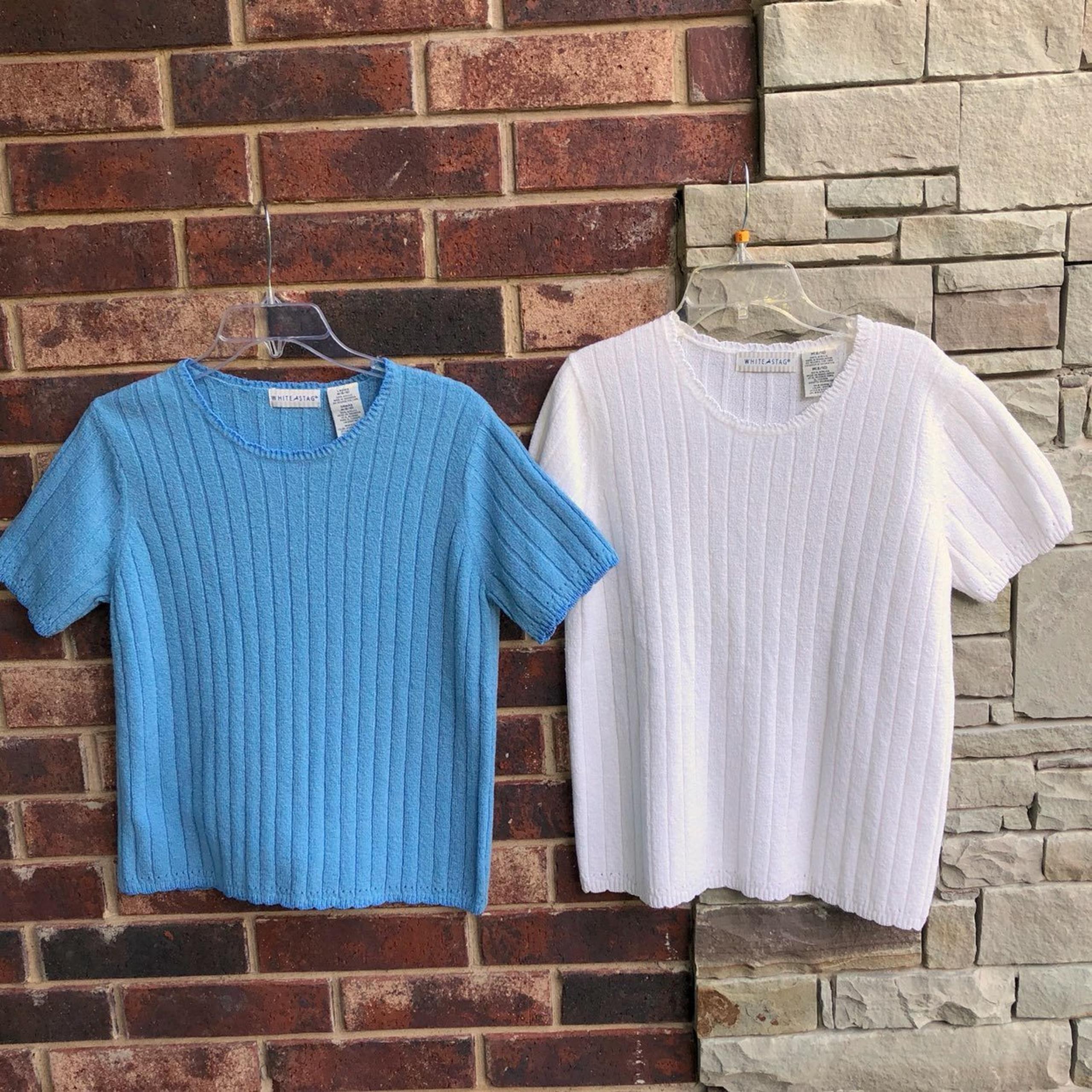 White Stag Acrylic Blue White Tops 8/10