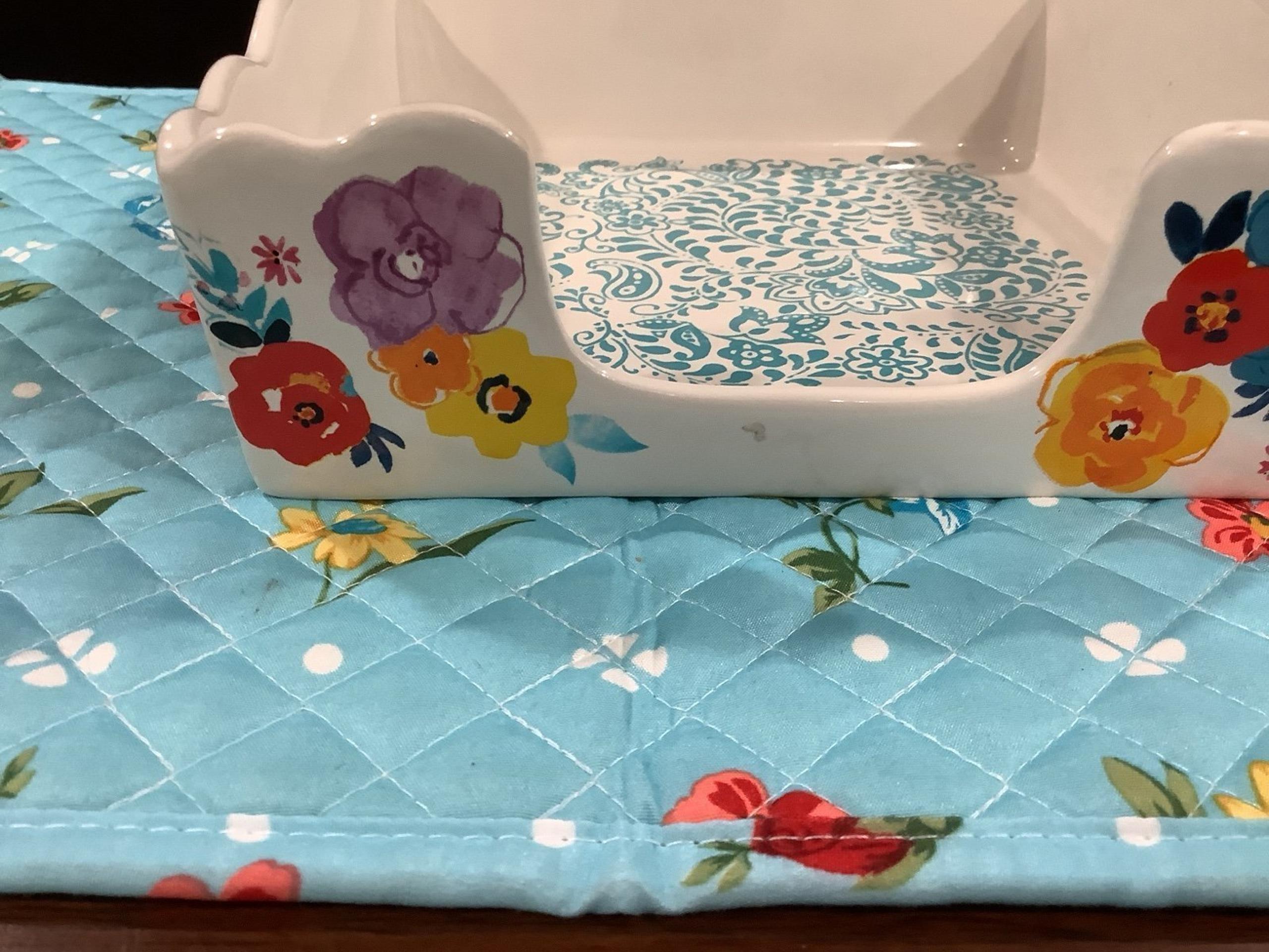 Pioneer woman napkin holder