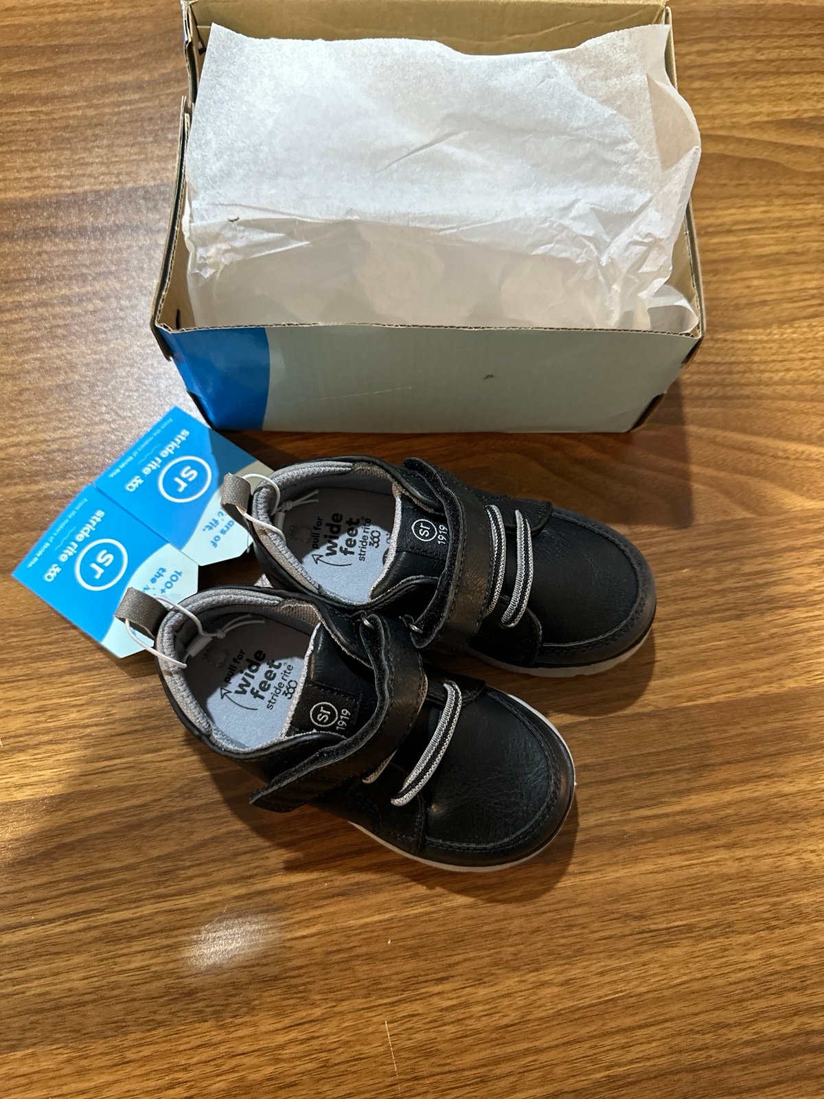Stride rite toddler shoes size 7