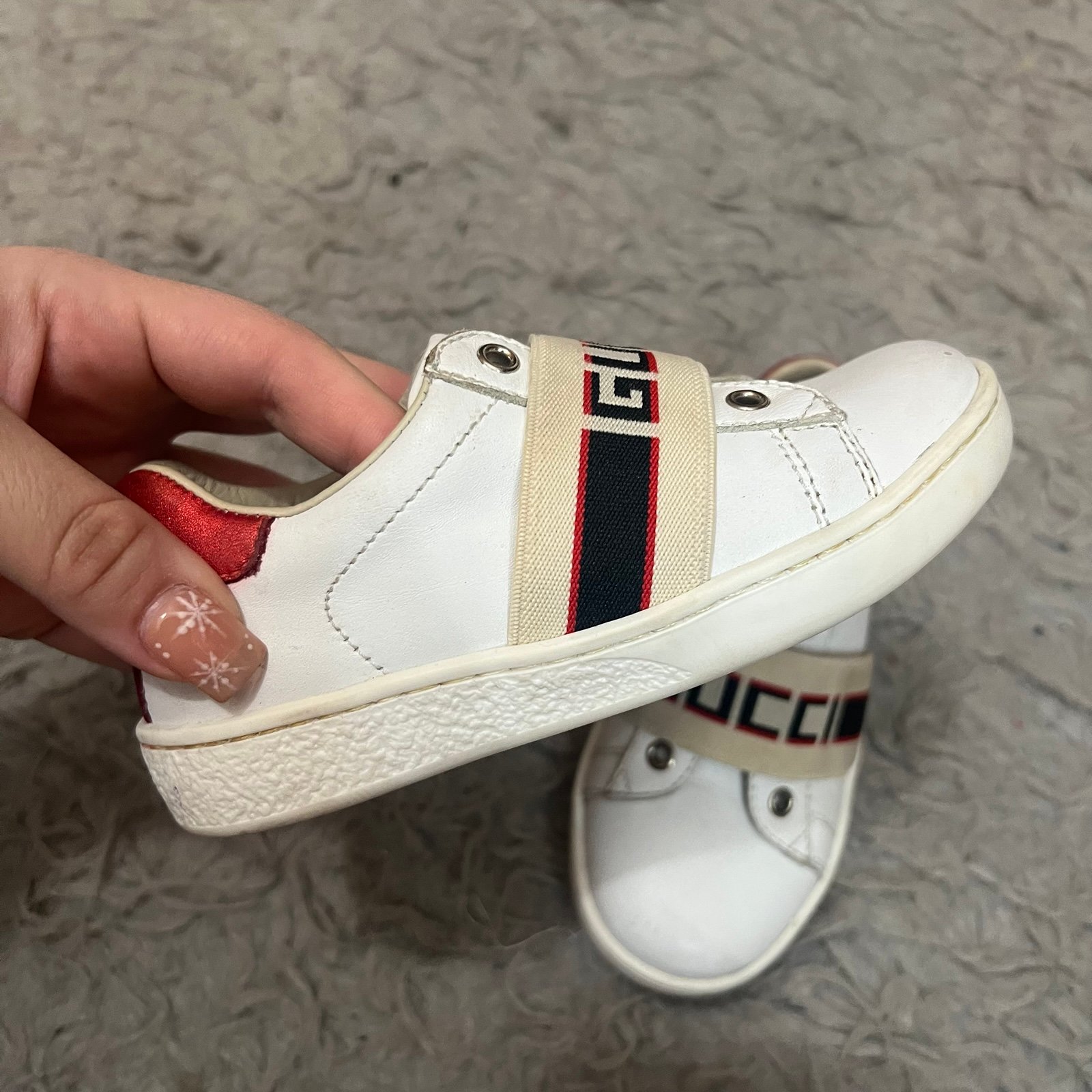 Authentic Gucci kids tennis shoes size 24/5c