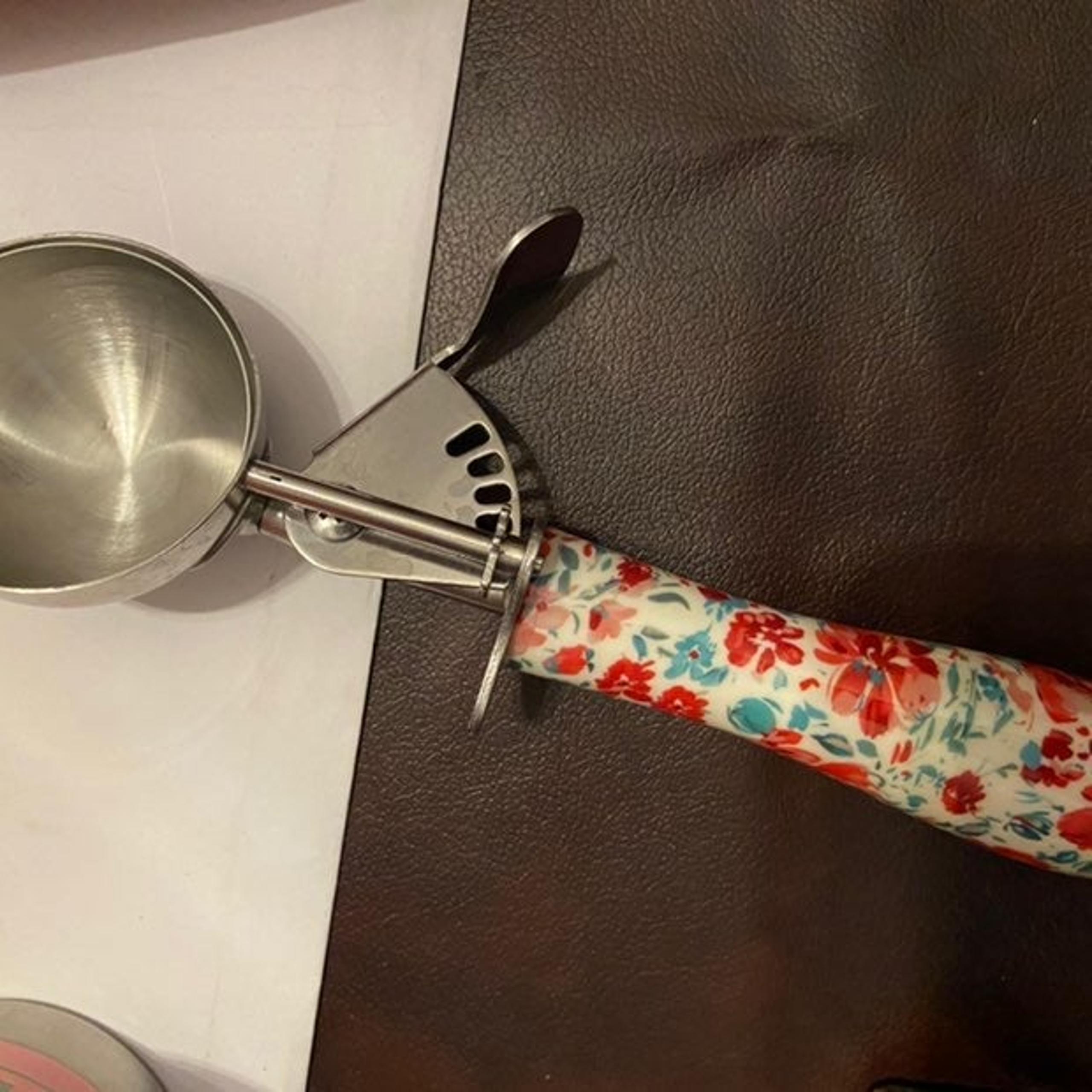 PW ice cream scoop