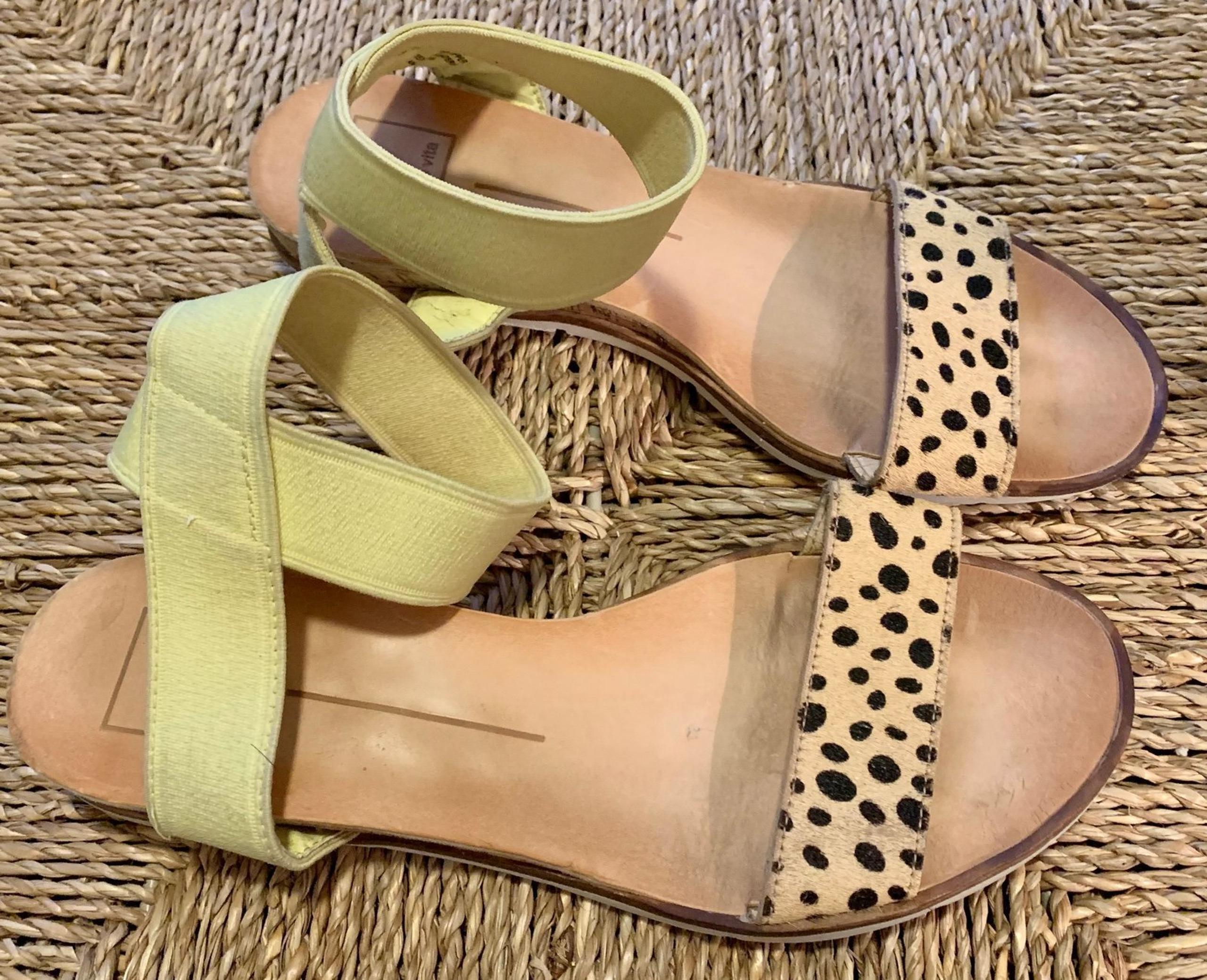 Dolce Vita Vivian Low Wedge Sandal, Light Yellow Strap, Size 8.5