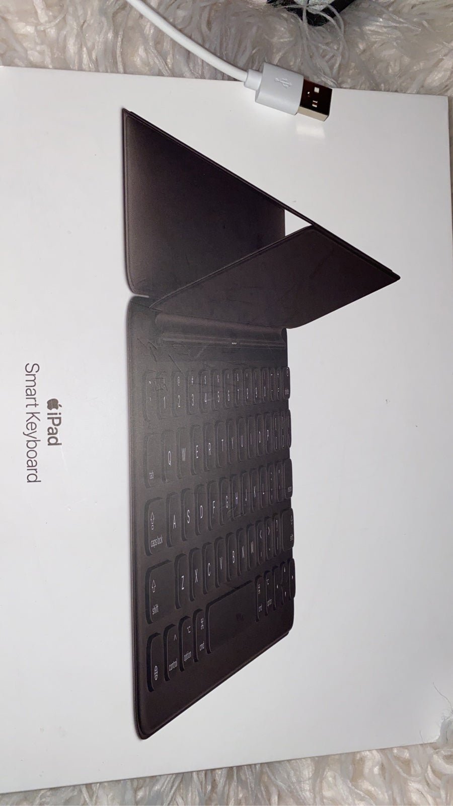 Apple Smart Keyboard Folio for