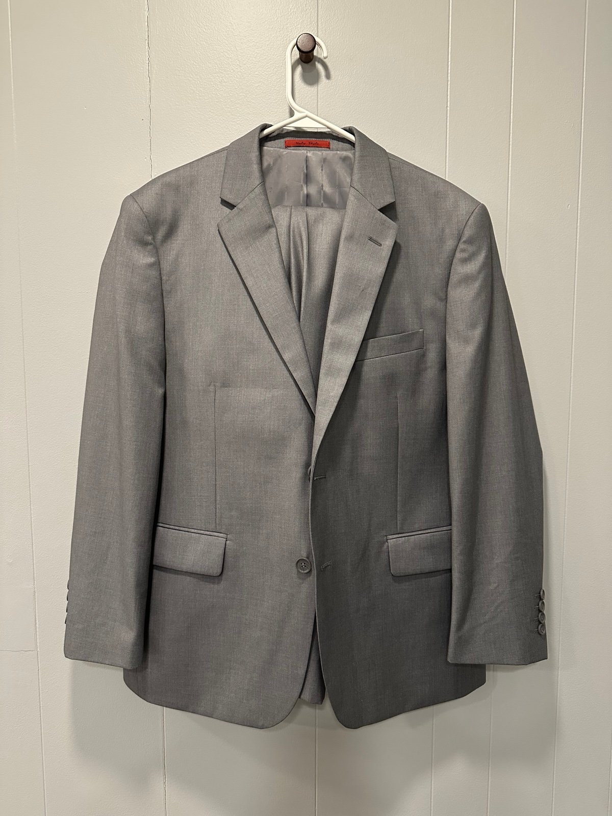 Men’s grey suit
