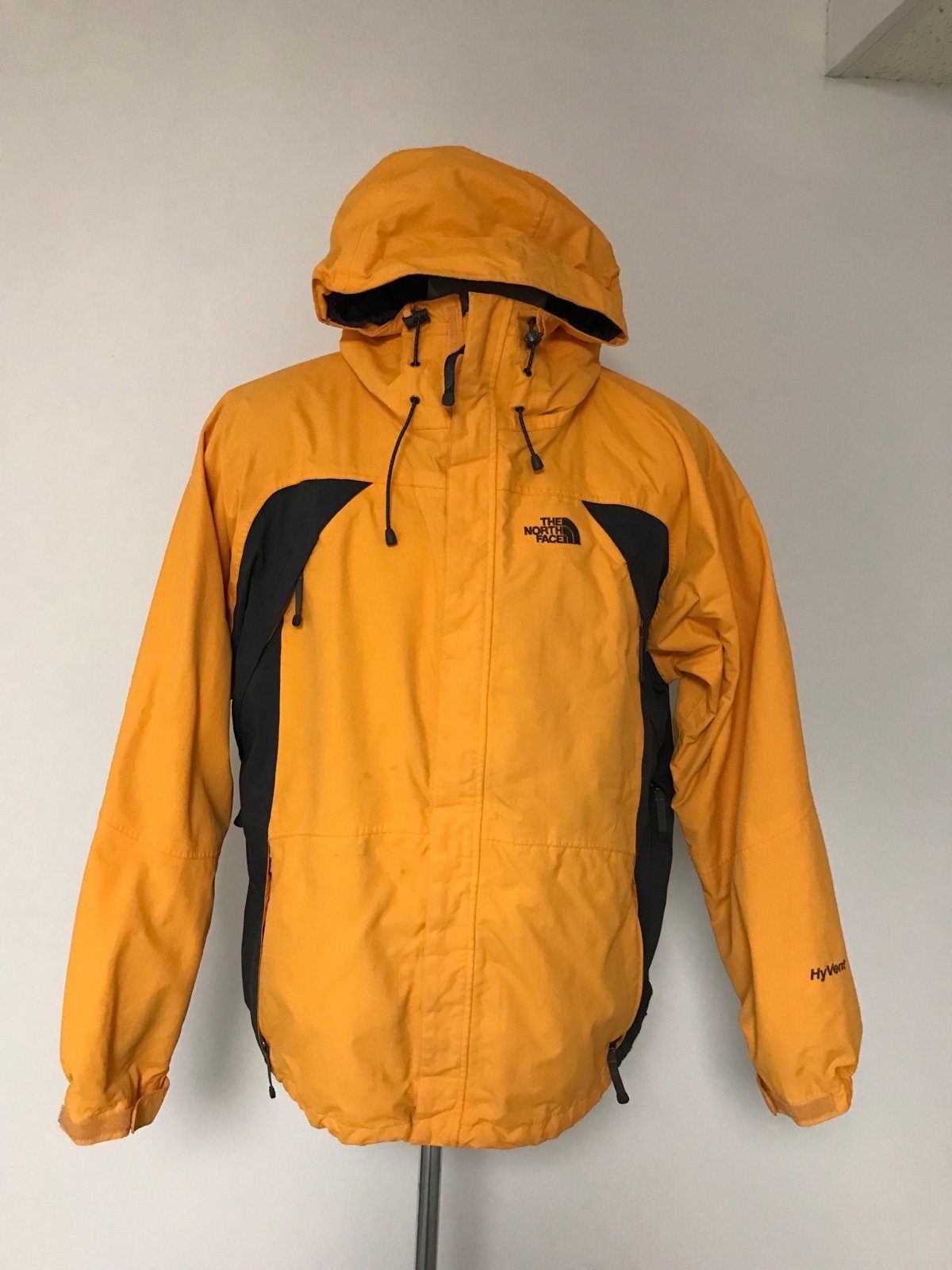The north face mens jacket shell ( no fleece inside) Great used/clean condition