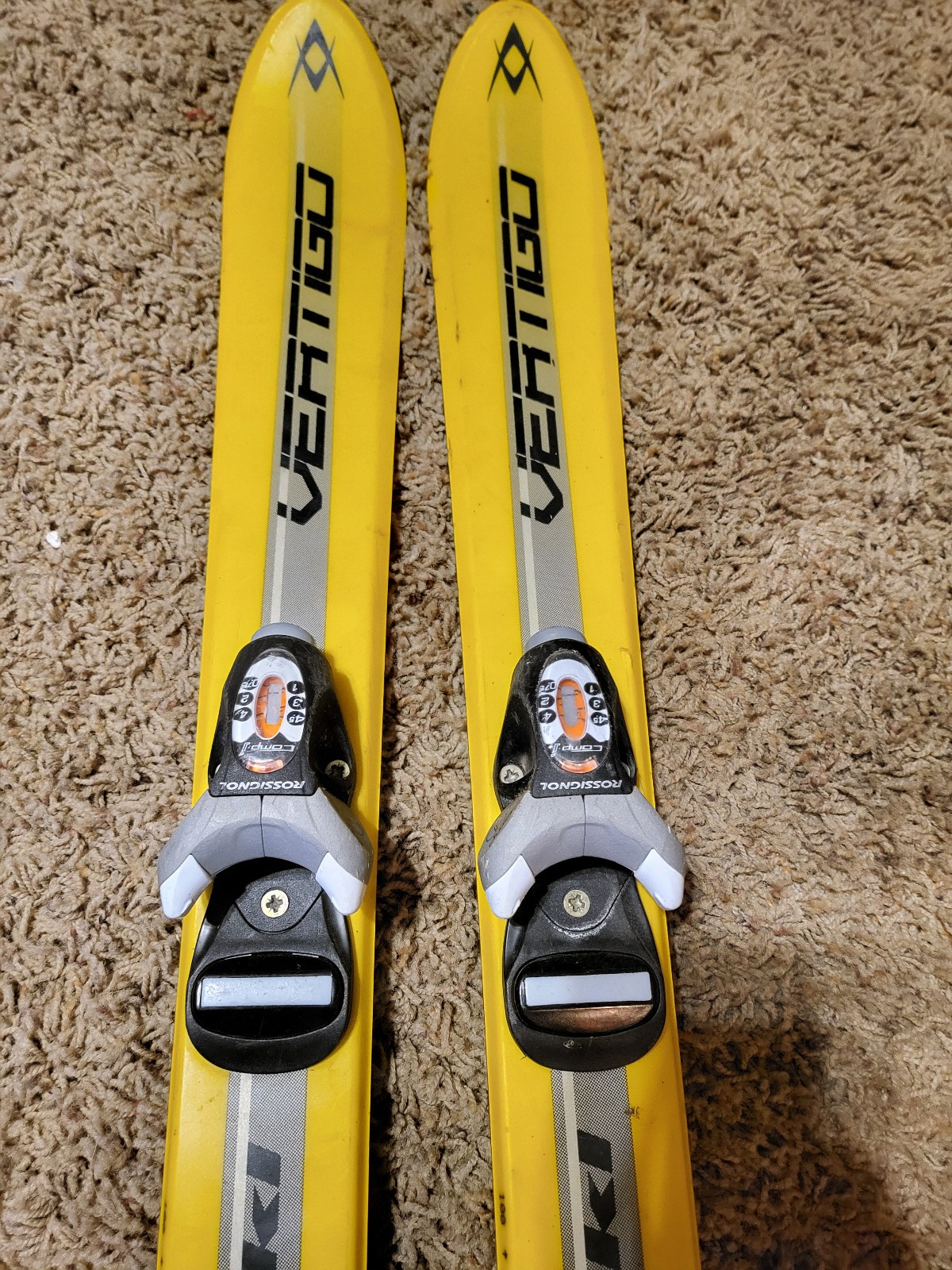 Vertigo kids skis
