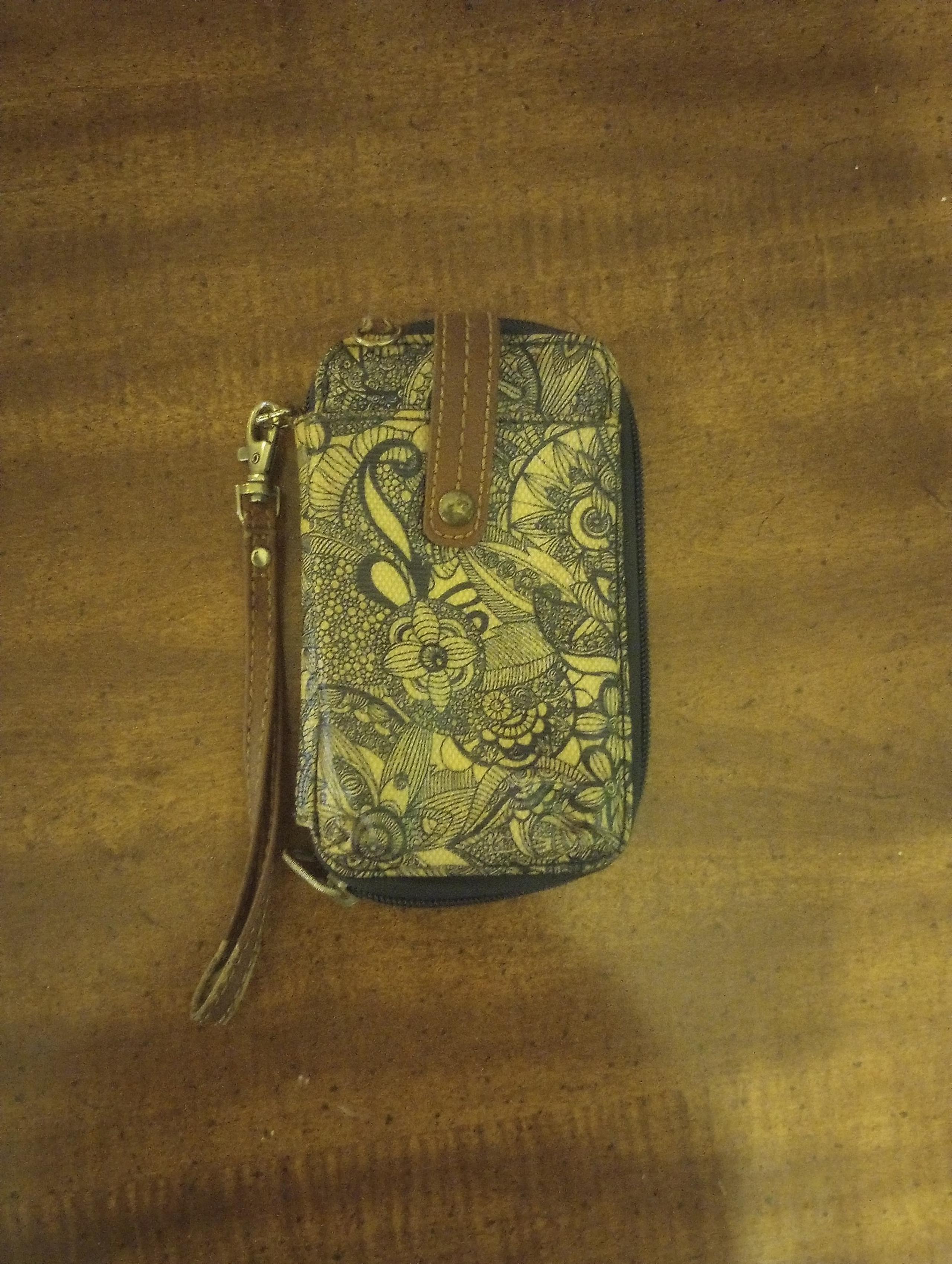 Women's Sakroots  Wristlet Wallet