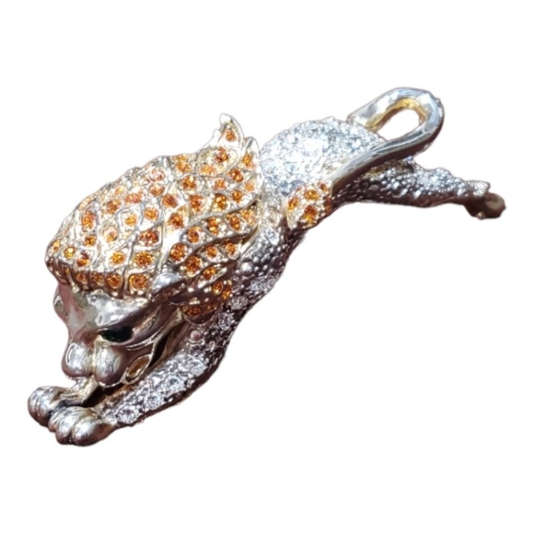 Vintage large lion Brooch Green Rhinestone Eyes