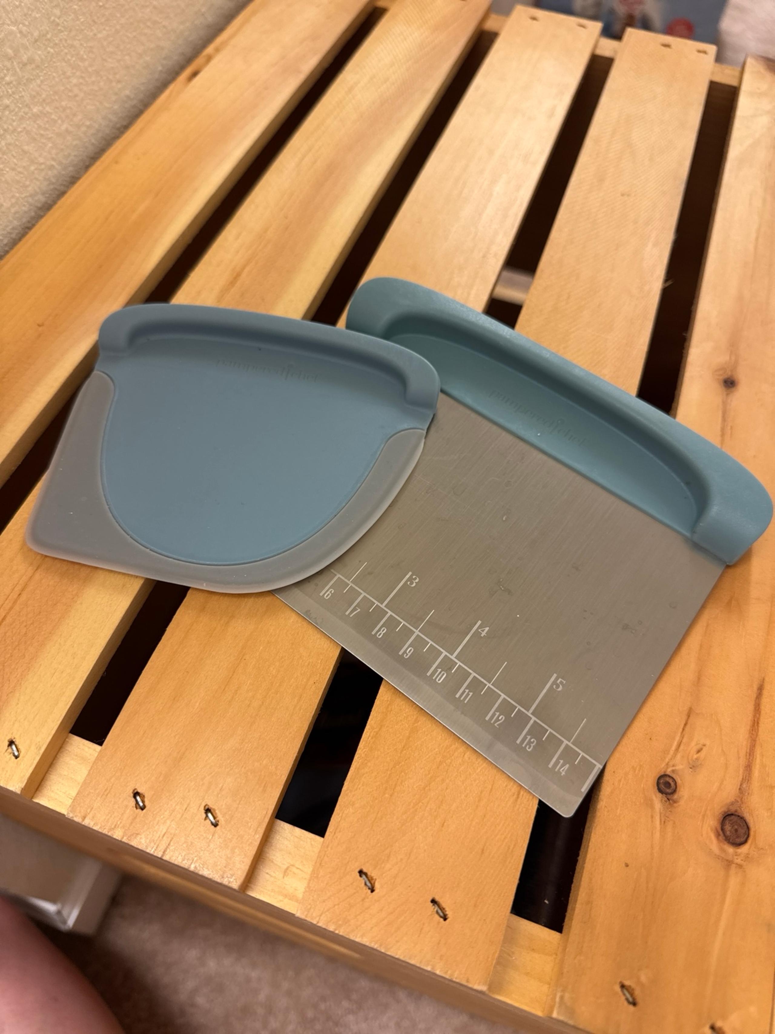 Pampered Chef Bowl and Bench Scraper