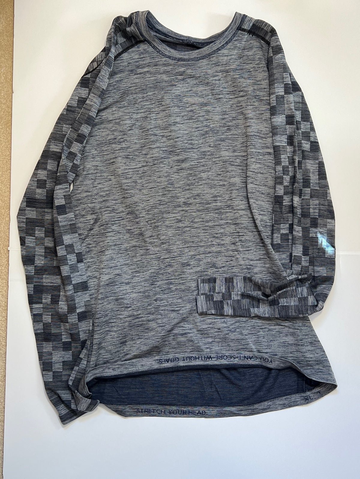 Discount Bonanza - Lululemon Long Sleeve Men’s XL - Value-Packed Variety Show:£27[hoMen_2984932ua]