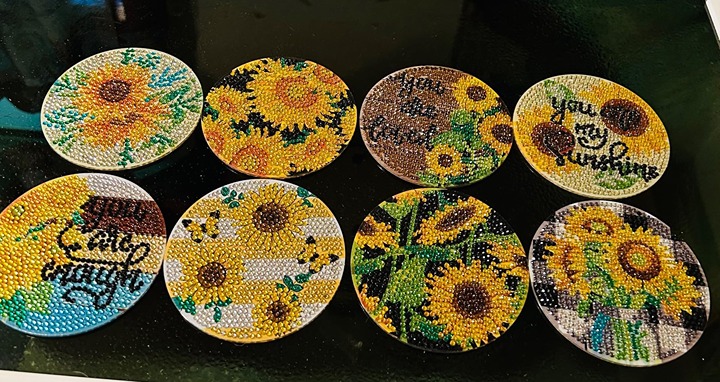 BRAND NEW / UNOPENED 8 PCS Sunflower Diamond Painting Coasters Kit