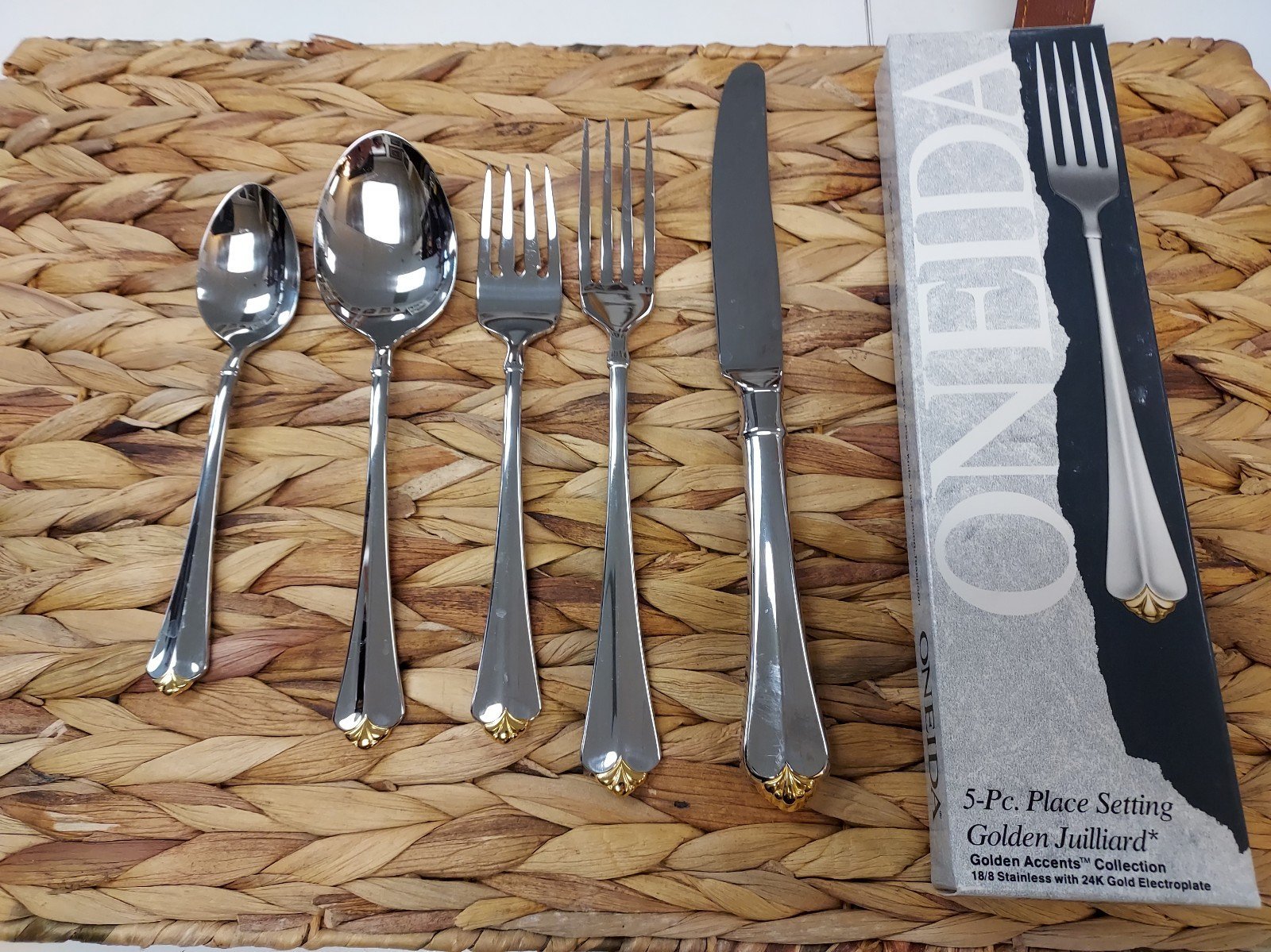 Oneida 5 Piece Place Setting