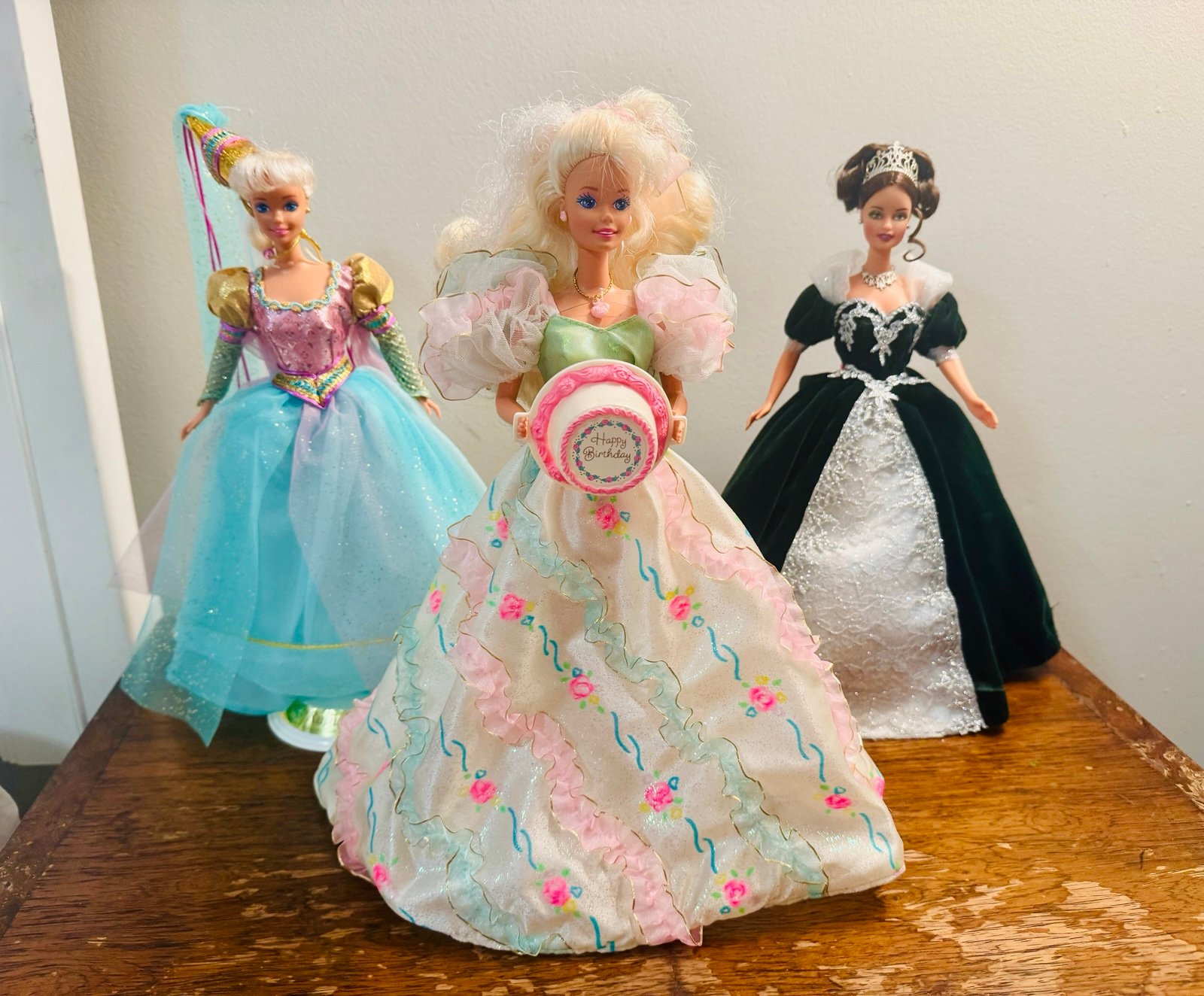 Vintage Barbie 90’s/y2k lot Rapunzel, birthday & millennial Teresa like New!
