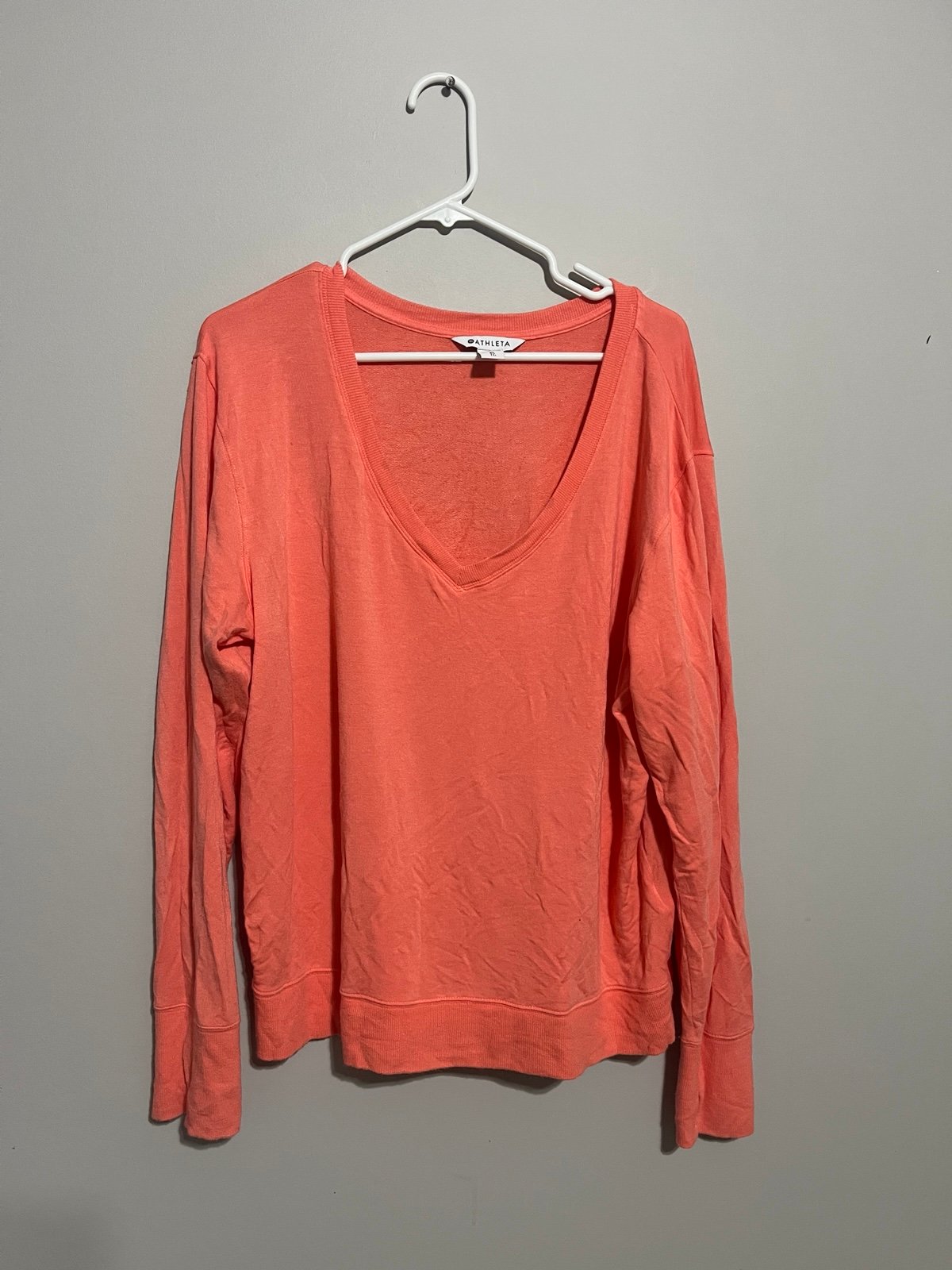 Athleta Sunrise V-neck Sweatshirt Stretch Top Beach Peach SUPER SOFT Shirt XL