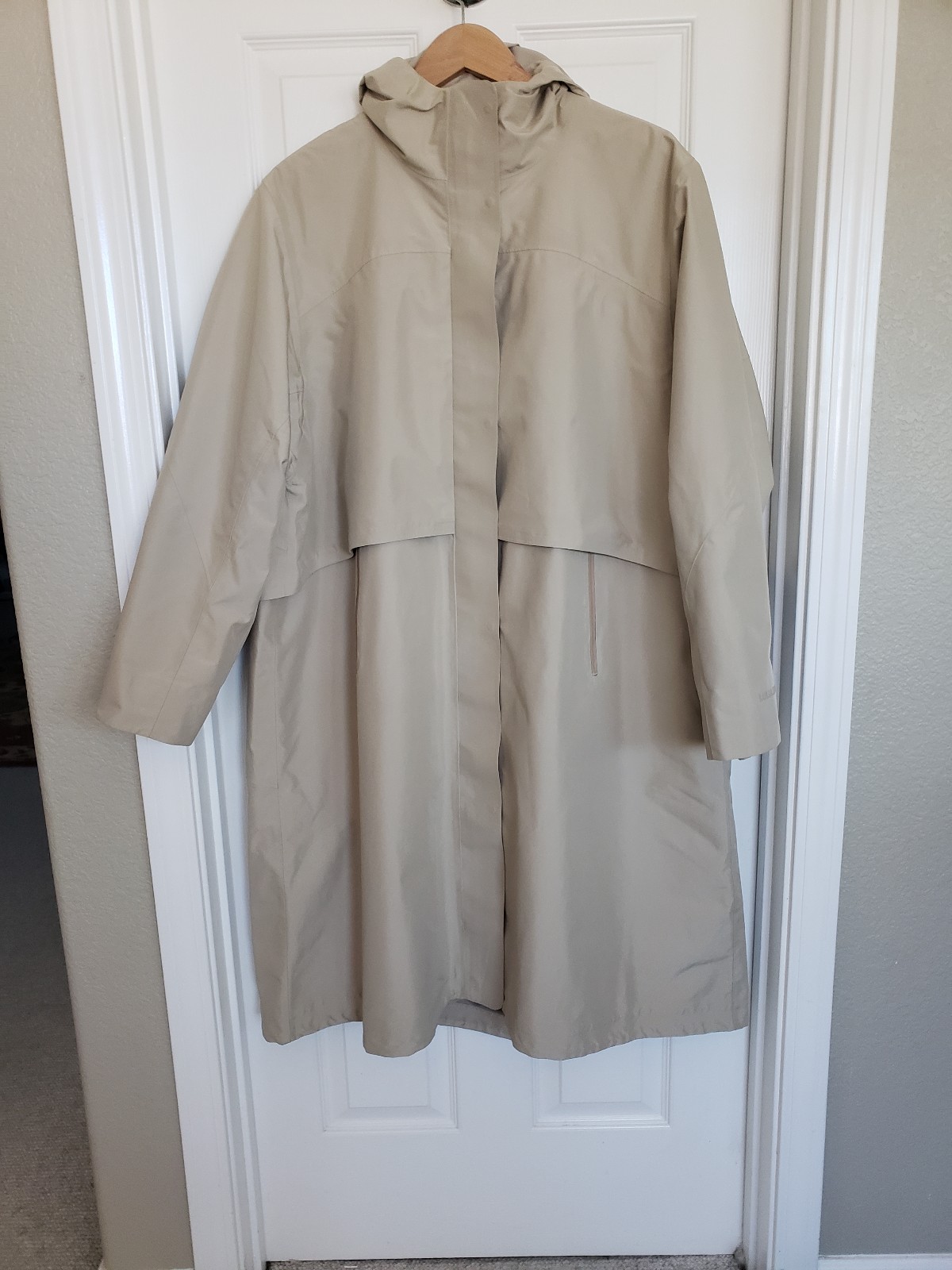 Lululemon Mid-length raincoat