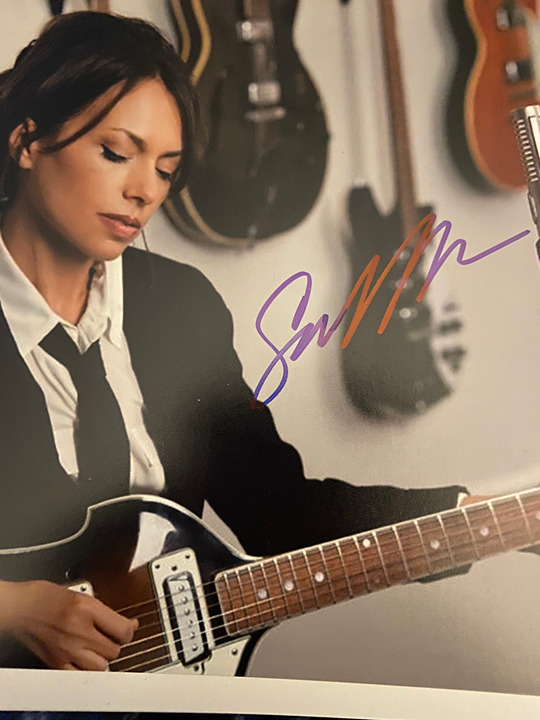 Susanna Hoffs autograph