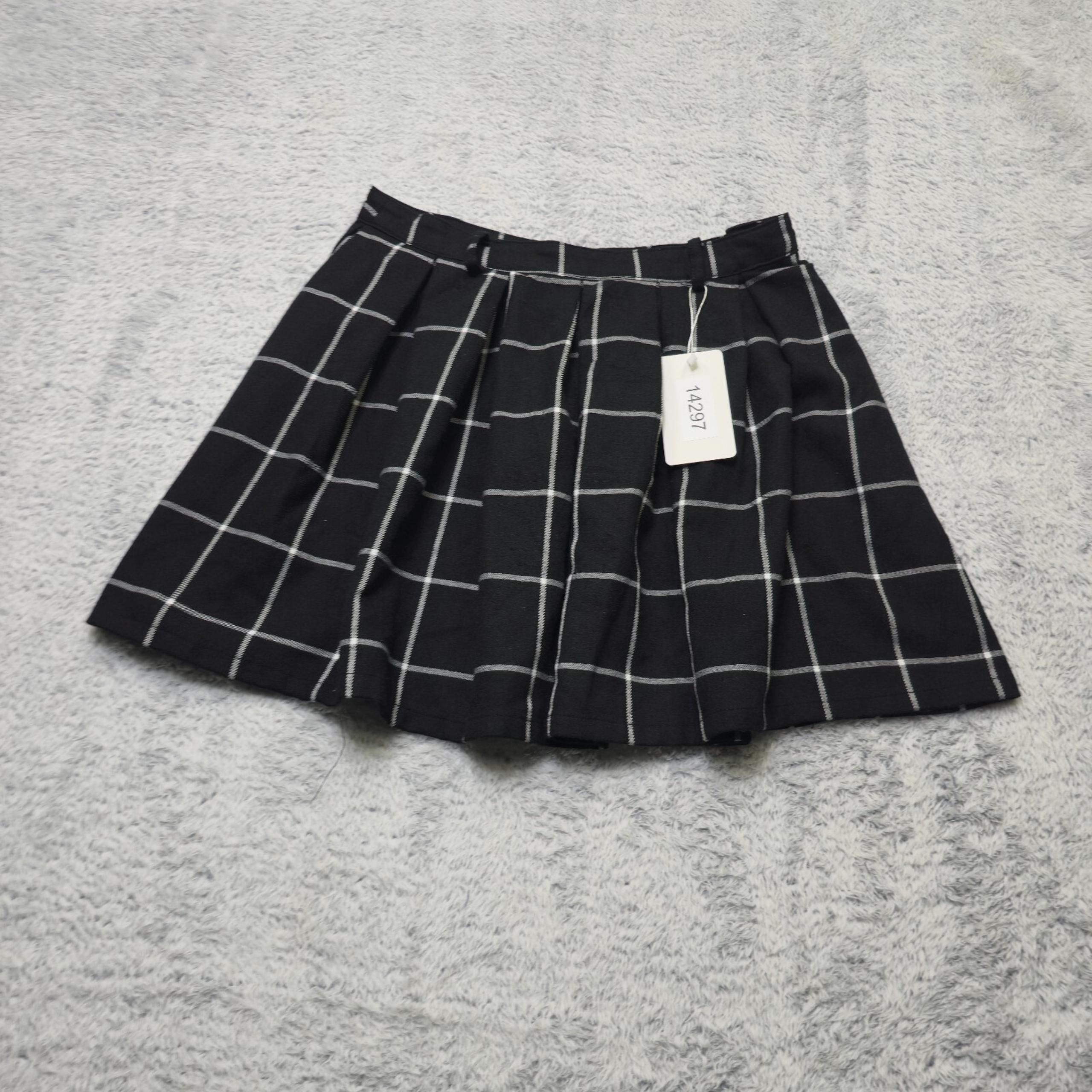 Hot Topic Mini Skirt Women's Small Black White Polyester Stretch Plaid Pleated