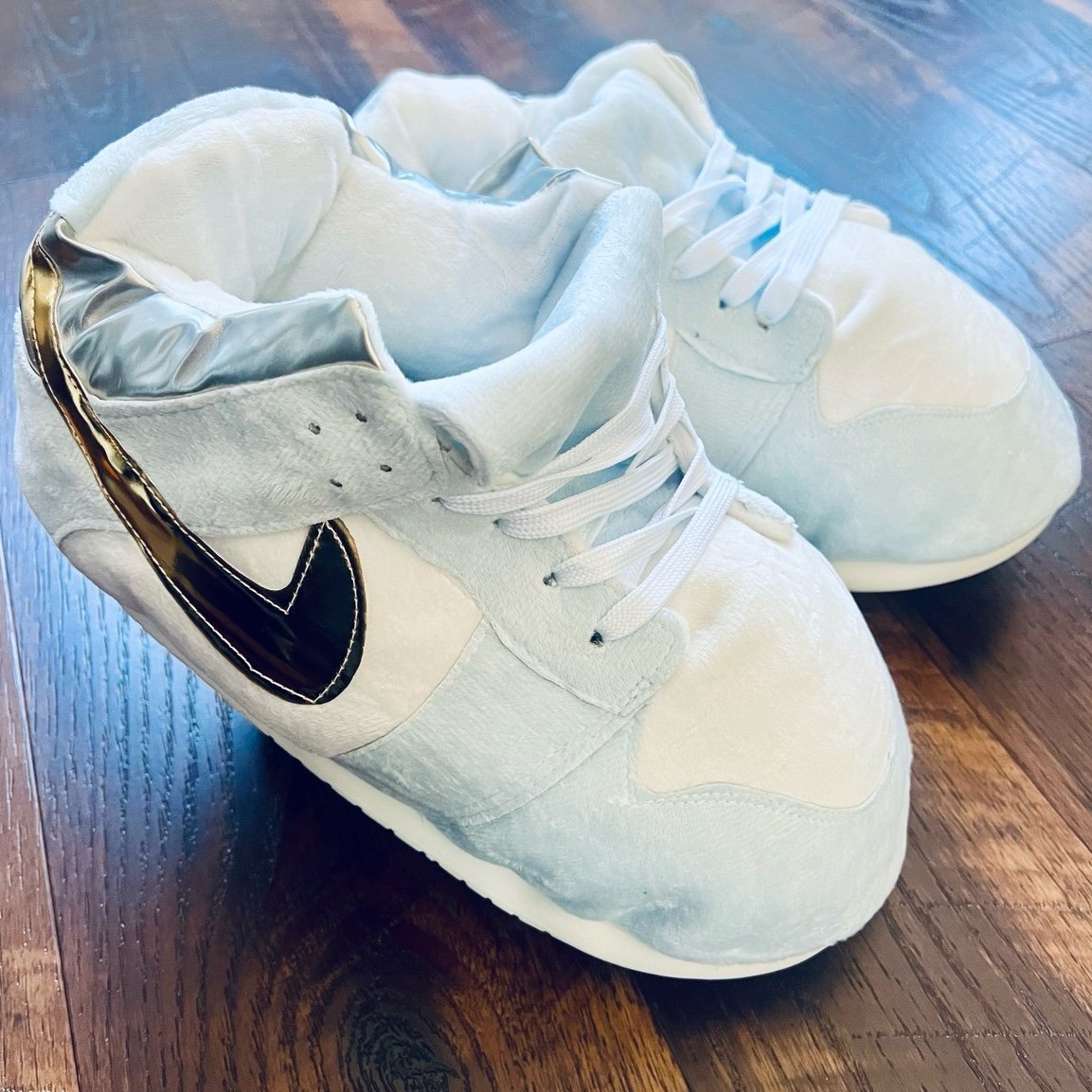 LOW TOP THICK SOLE SNEAKERS SLIPPERS