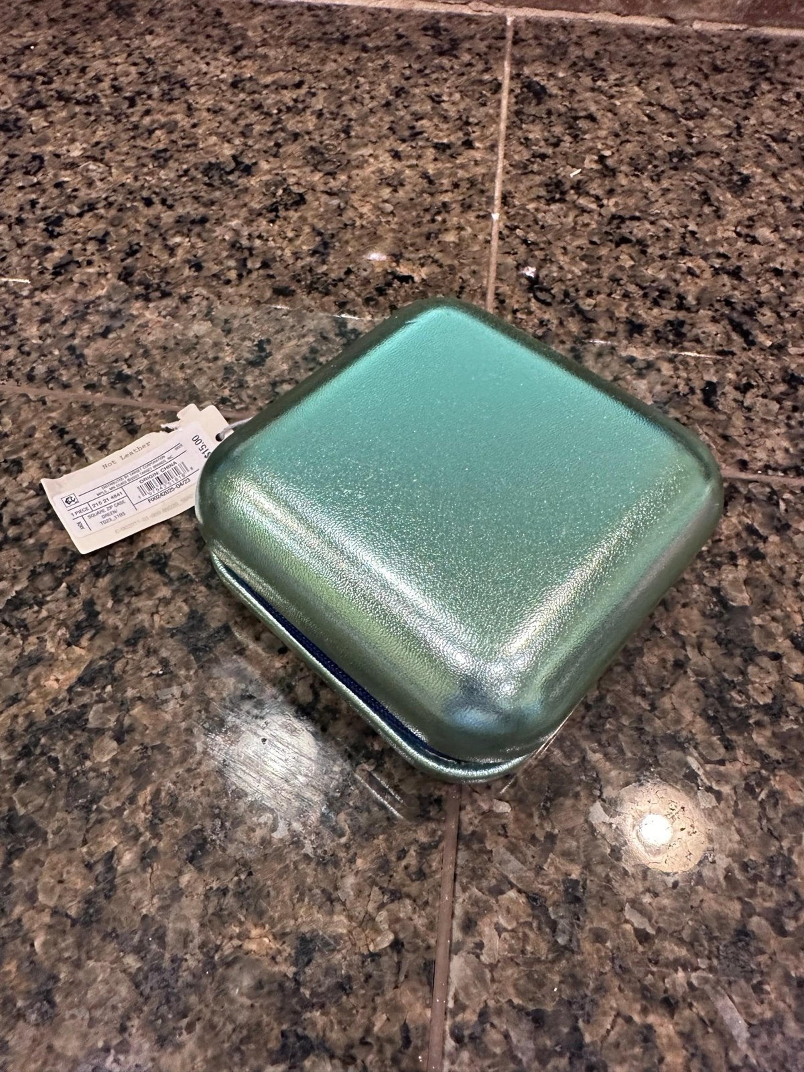 Super Cute Jewelry Case-By A. New Day- ( NWT)