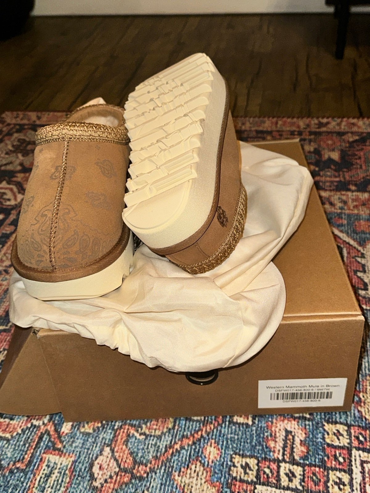 Darc Sport UGG Slide Size 7 mammoth