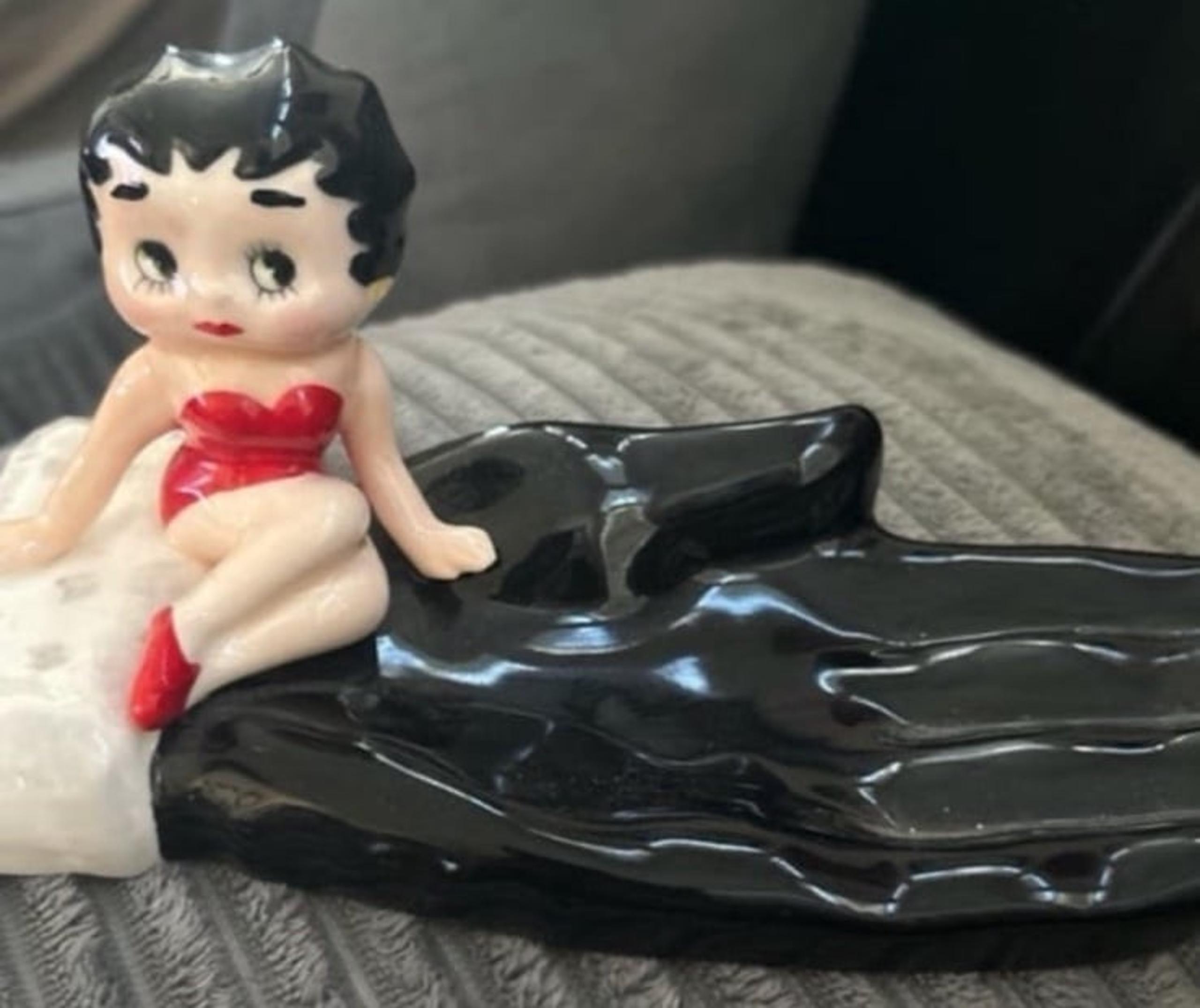 Vintage Betty Boop Ceramic Hand Figure by Vandor!