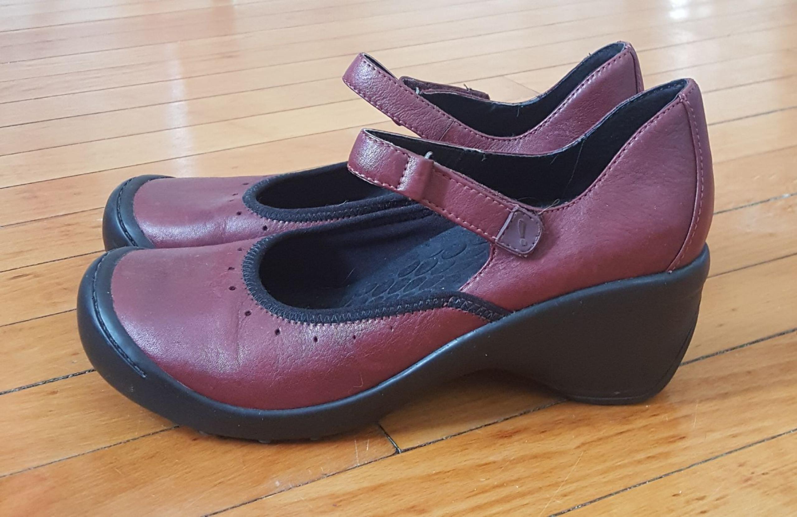 Privo Red Mary Janes | 8.5