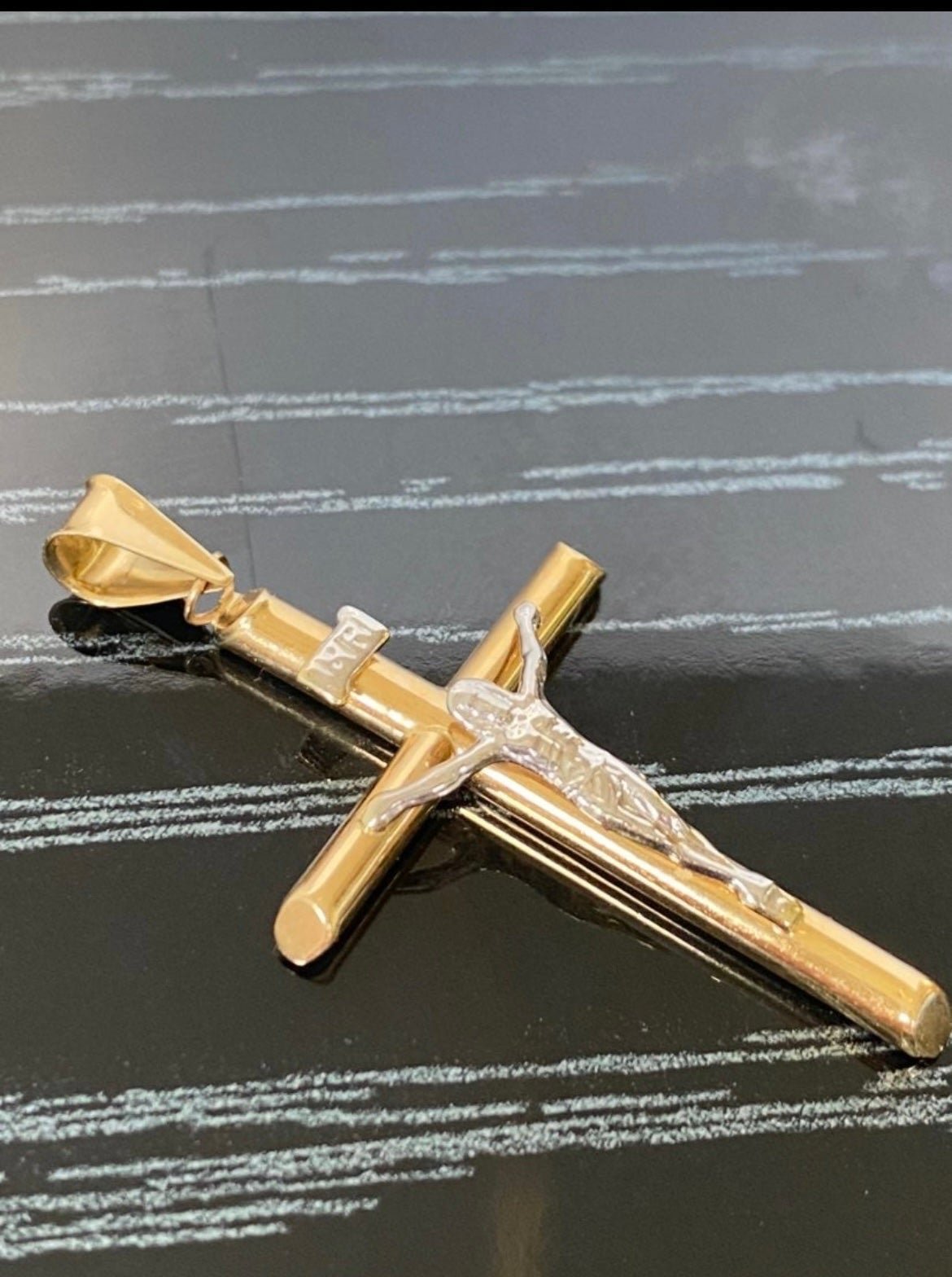 14K Solid Yellow gold Crucifix 2 tone Cross Pendant INRI 1.6 gr 43 mm