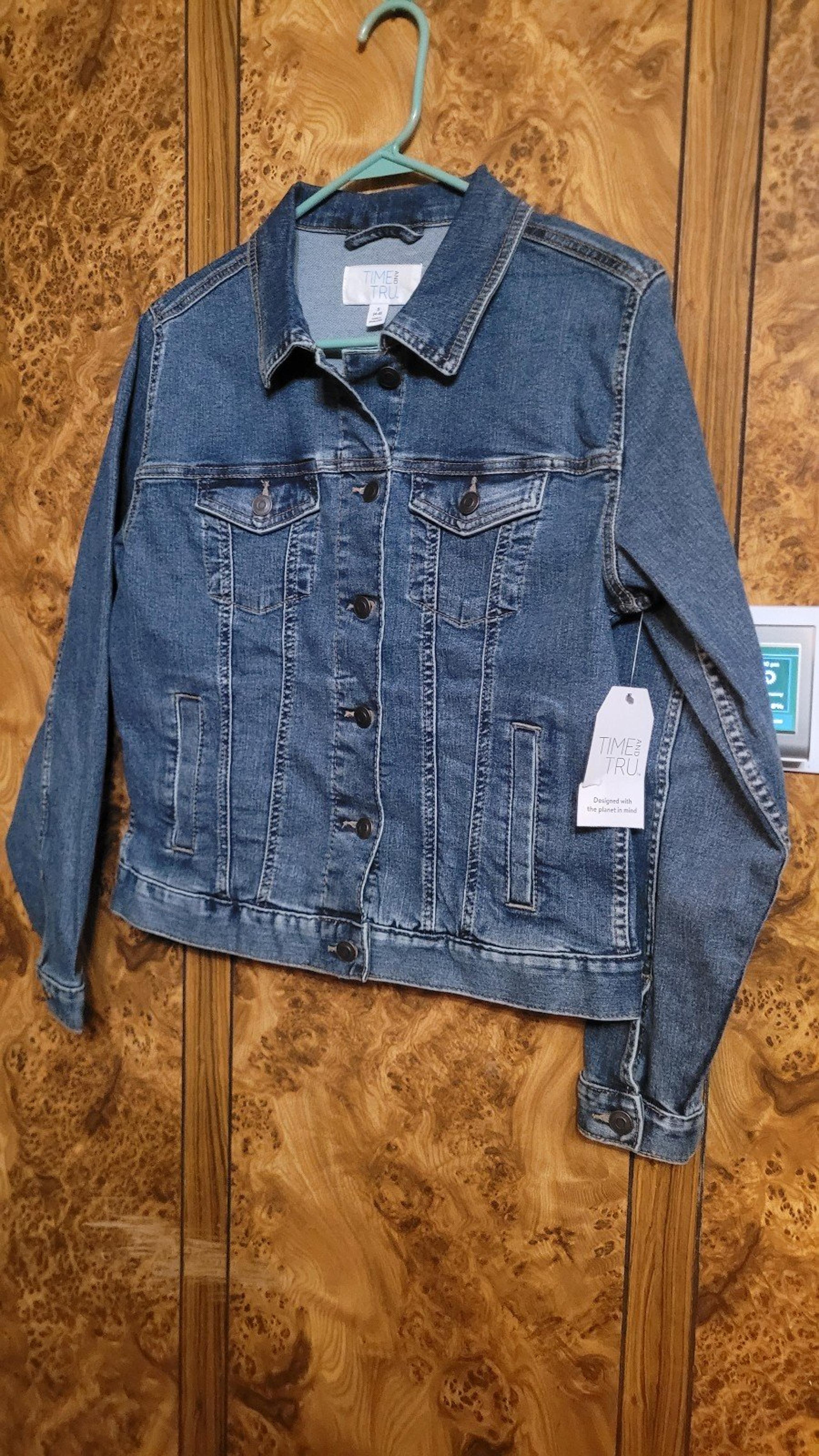 TIME&TRU womens long slv denim jacket NEW 4 western pockts stretch prewash S 4-6