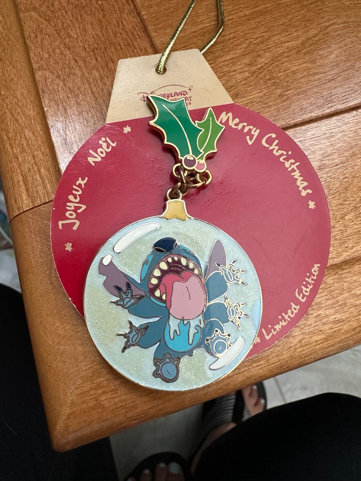Disneyland Resort Paris HTF Stitch Christmas pin