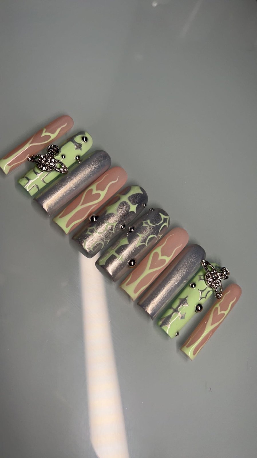 Green & Silver Press on Nails