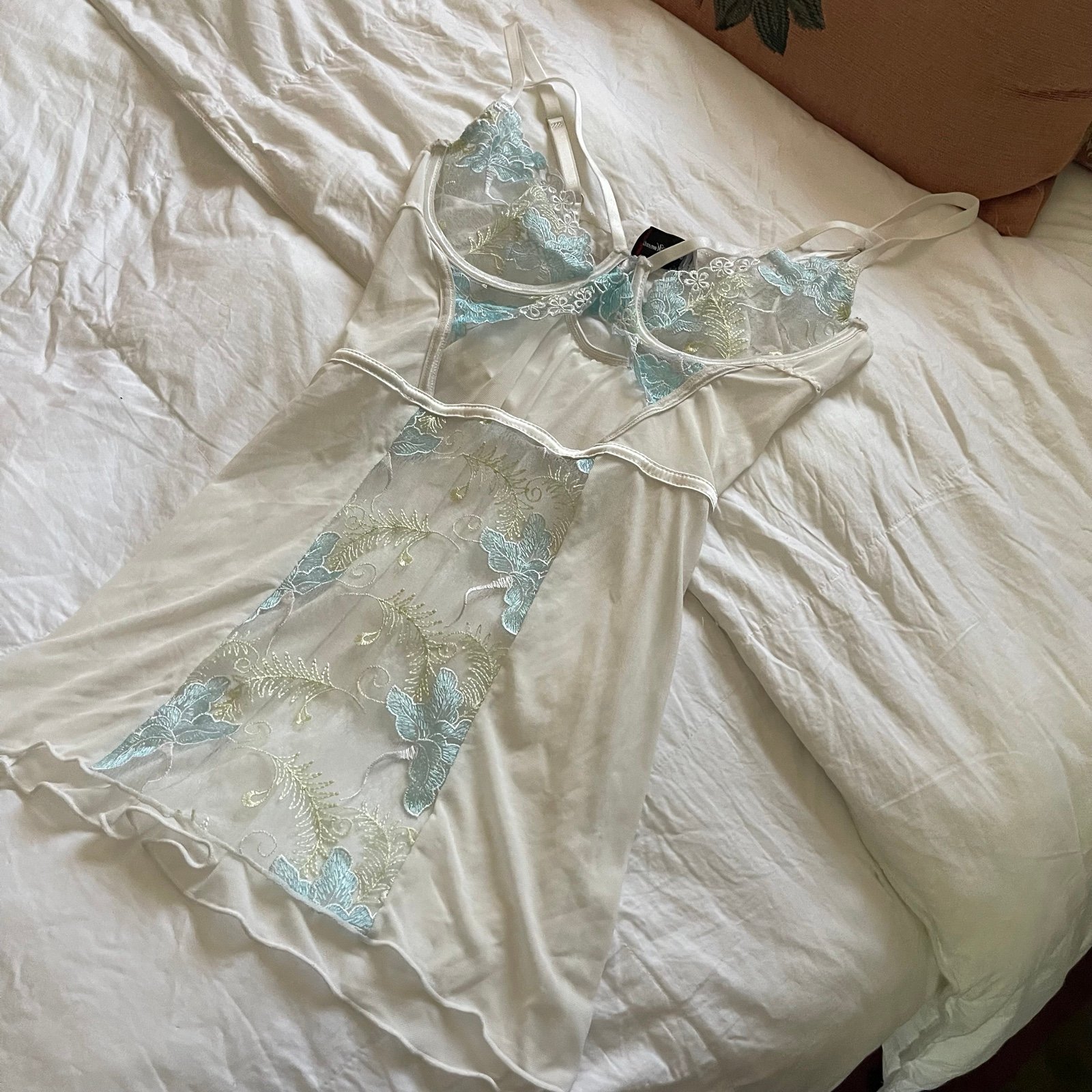 Elegant Moments lingerie