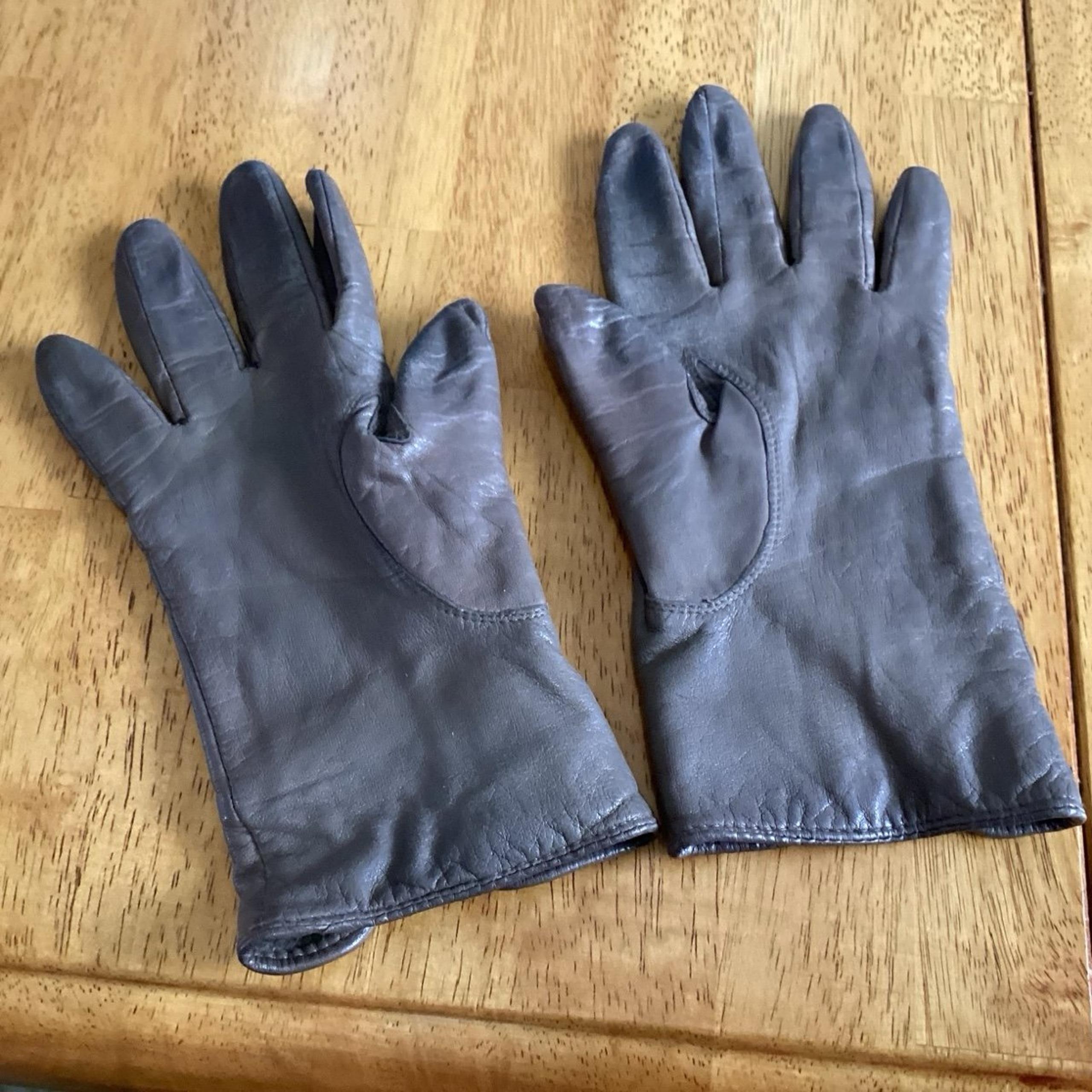 Vintage Fownes Ladies Dark Gray-brown Leather Gloves Size 7 acrylic lining