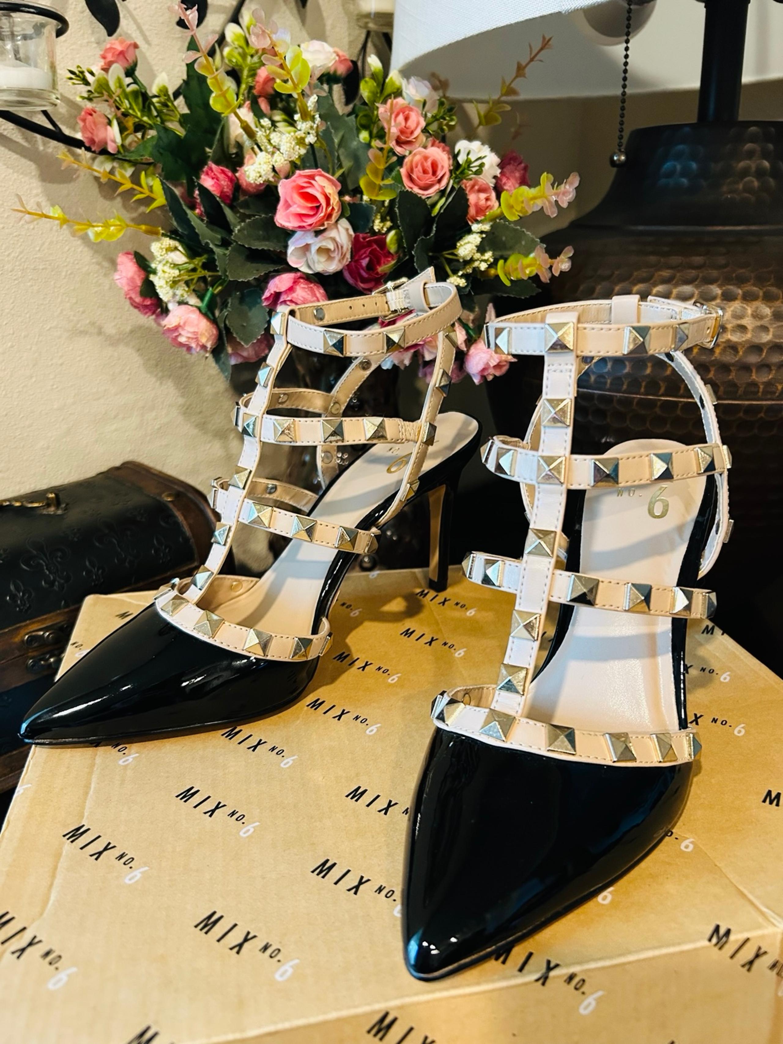 NWB- Mix No. 6 Liraven Pump, black/tan heels