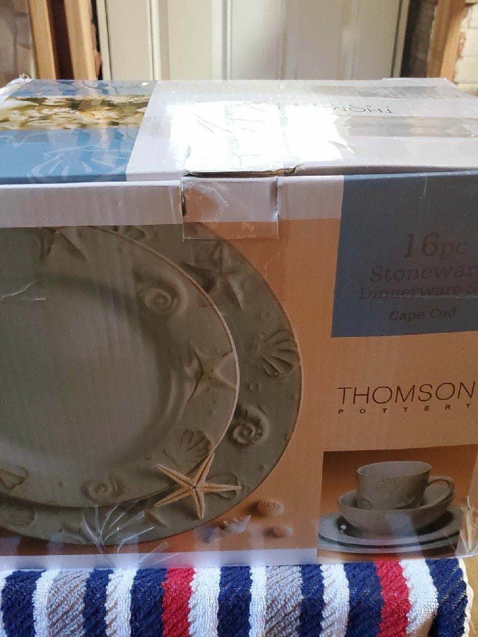 dinnerware set