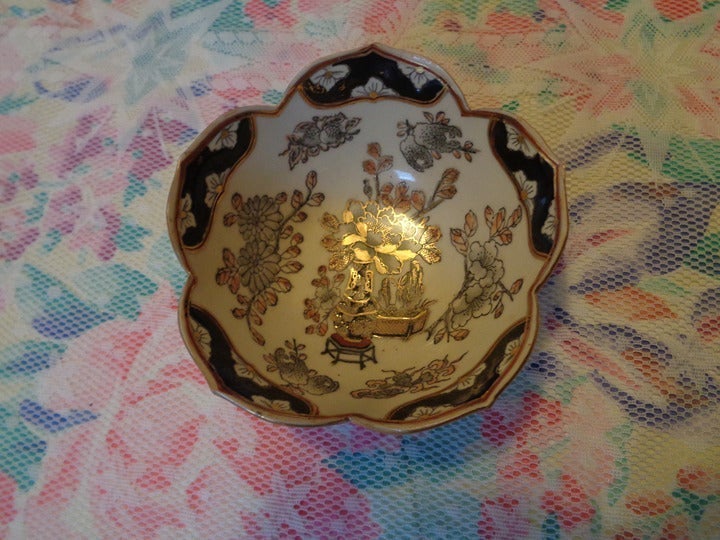 Vintage CHINESE ORNATE BOWL MARKINGS ON BOTTOM