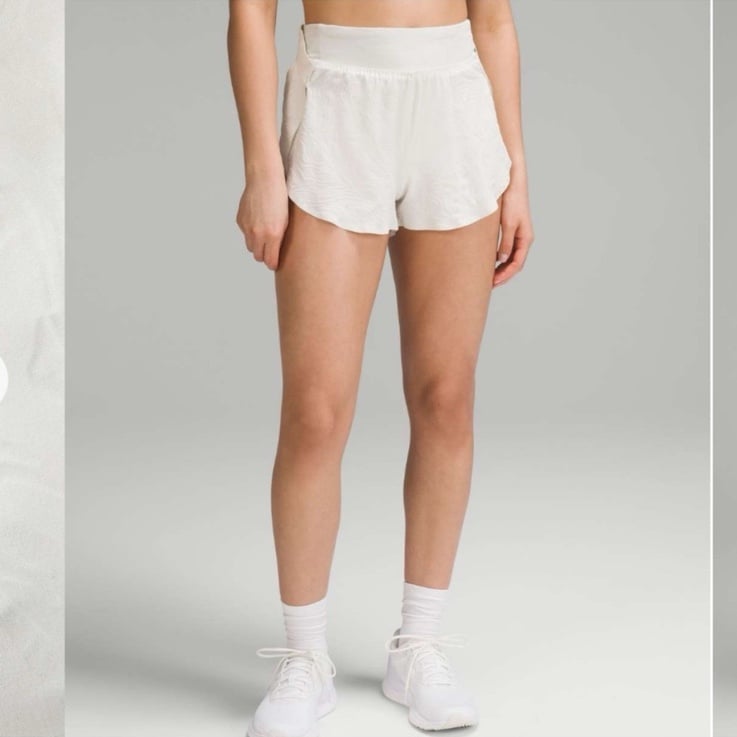Lululemon Fast and Free High-Rise Short 2 *Airflow In-Sense Emboss Mini Bone /