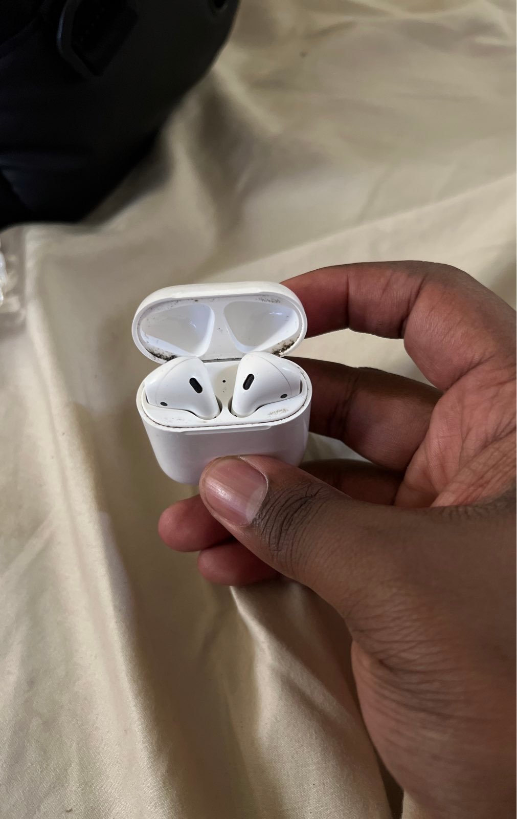 Apple AirPods (2nd generation)