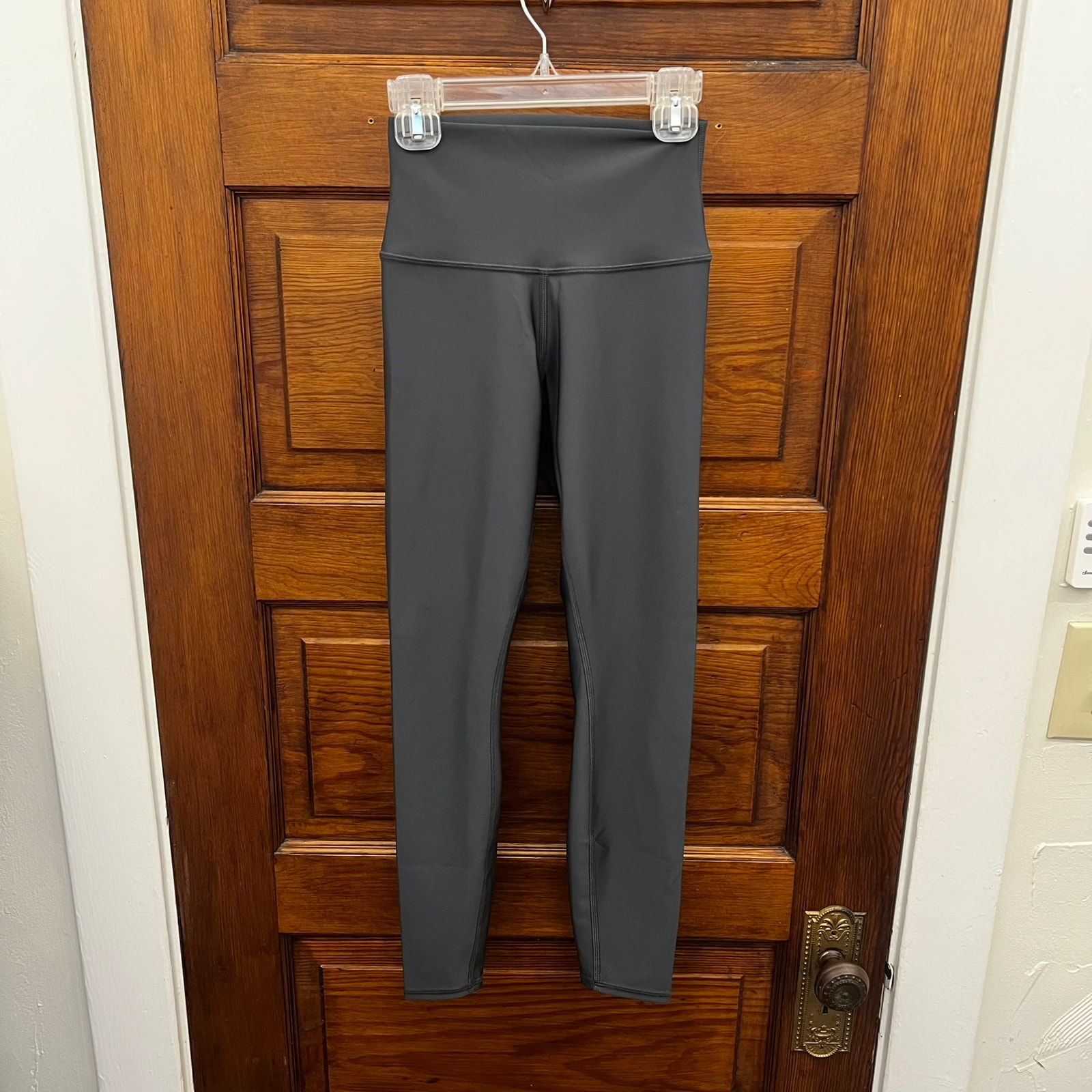 Alo Yoga 7/8 High Waist Airlift Legging Anthracite Gray size XS W5766R NWOT 128