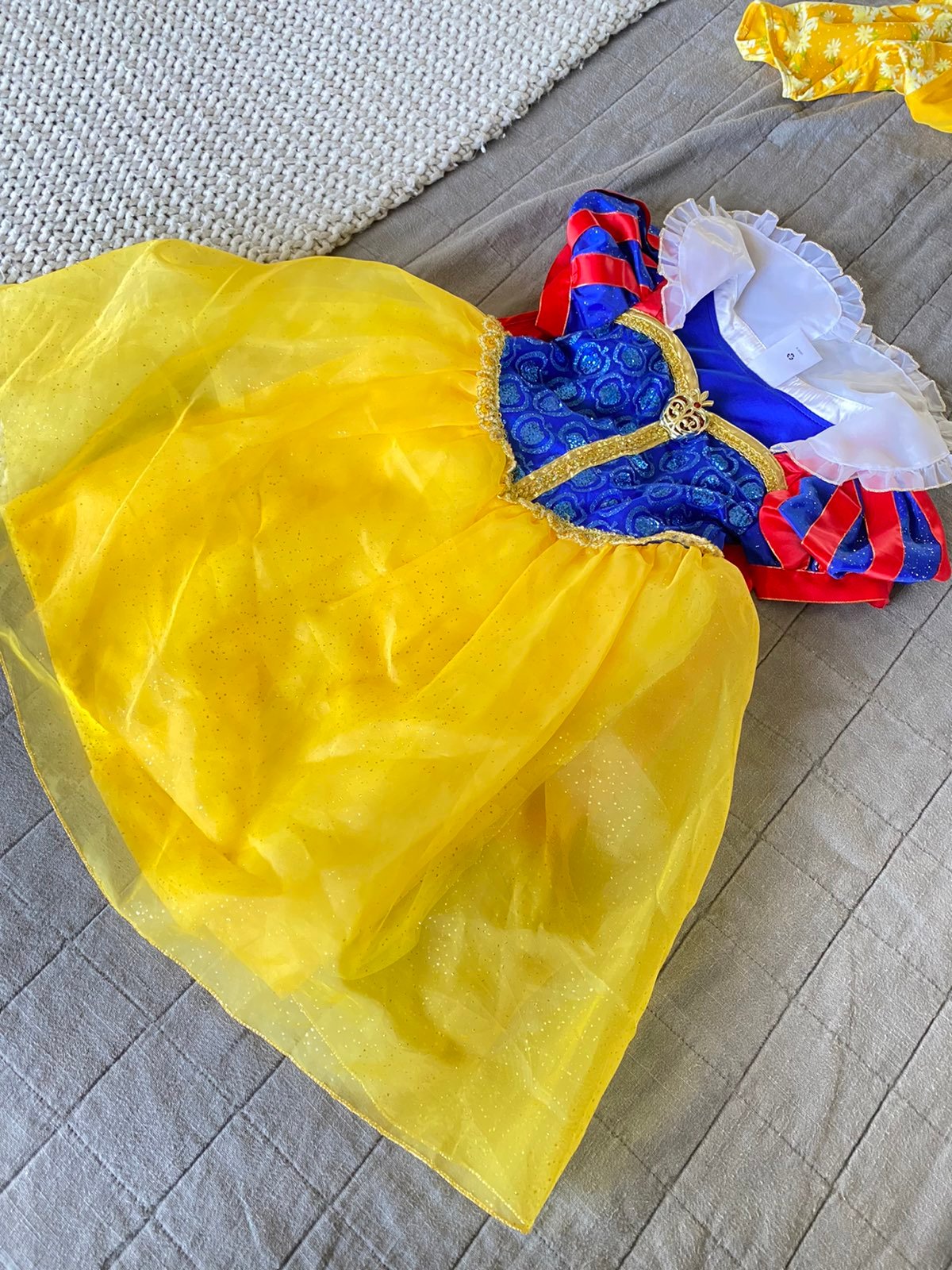 Snow white disney dress