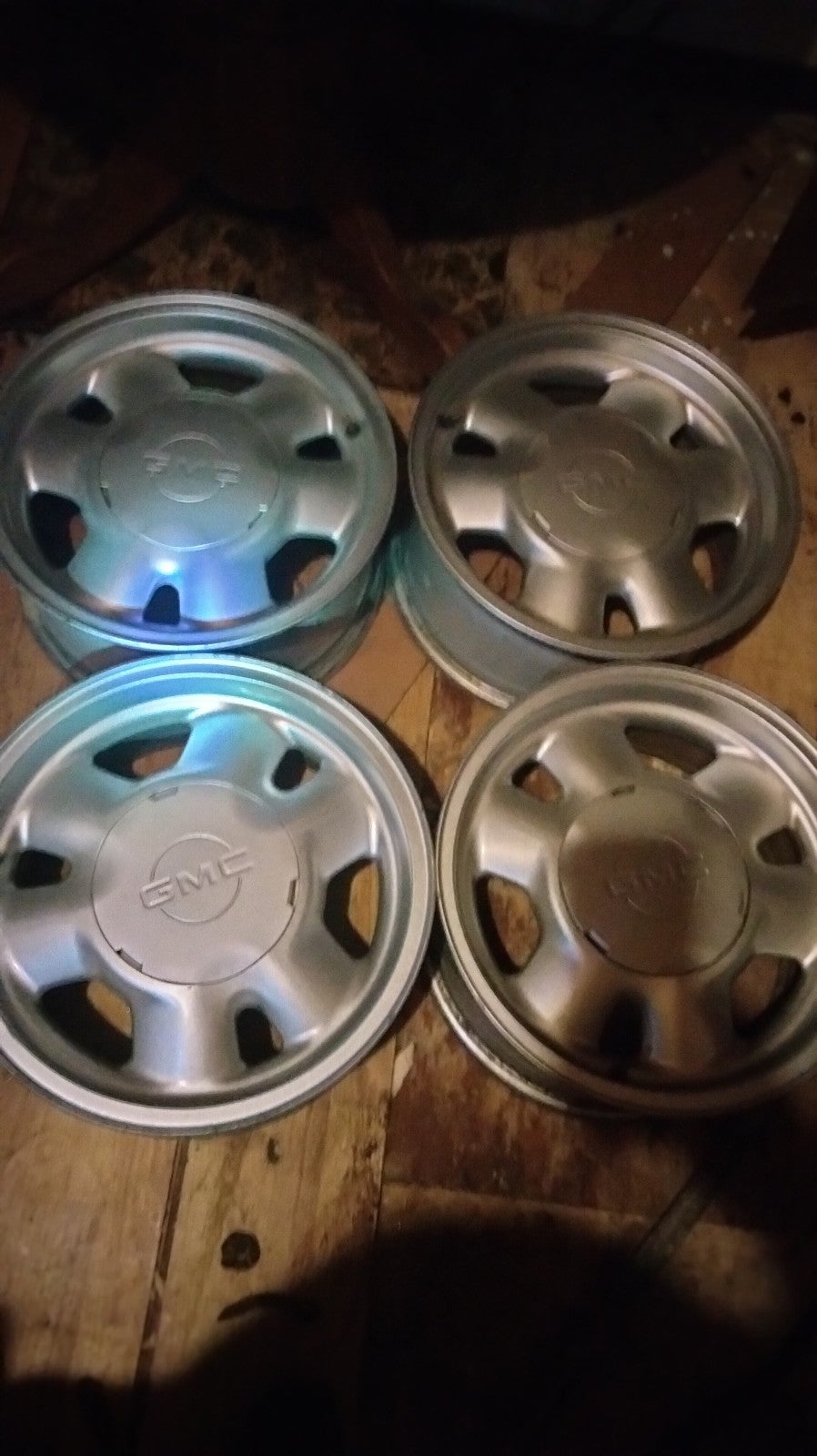 GMC RIMS (WHEEL PART OW5080) 1999-2002 Sierra 1500 w/ center cap 4 rims 4 caps