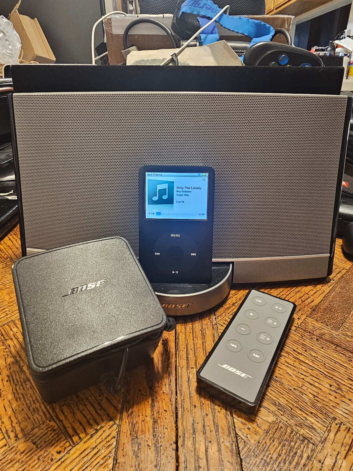 Bose SoundDock Portable Digital Music System With 80 GB iPod - Gray