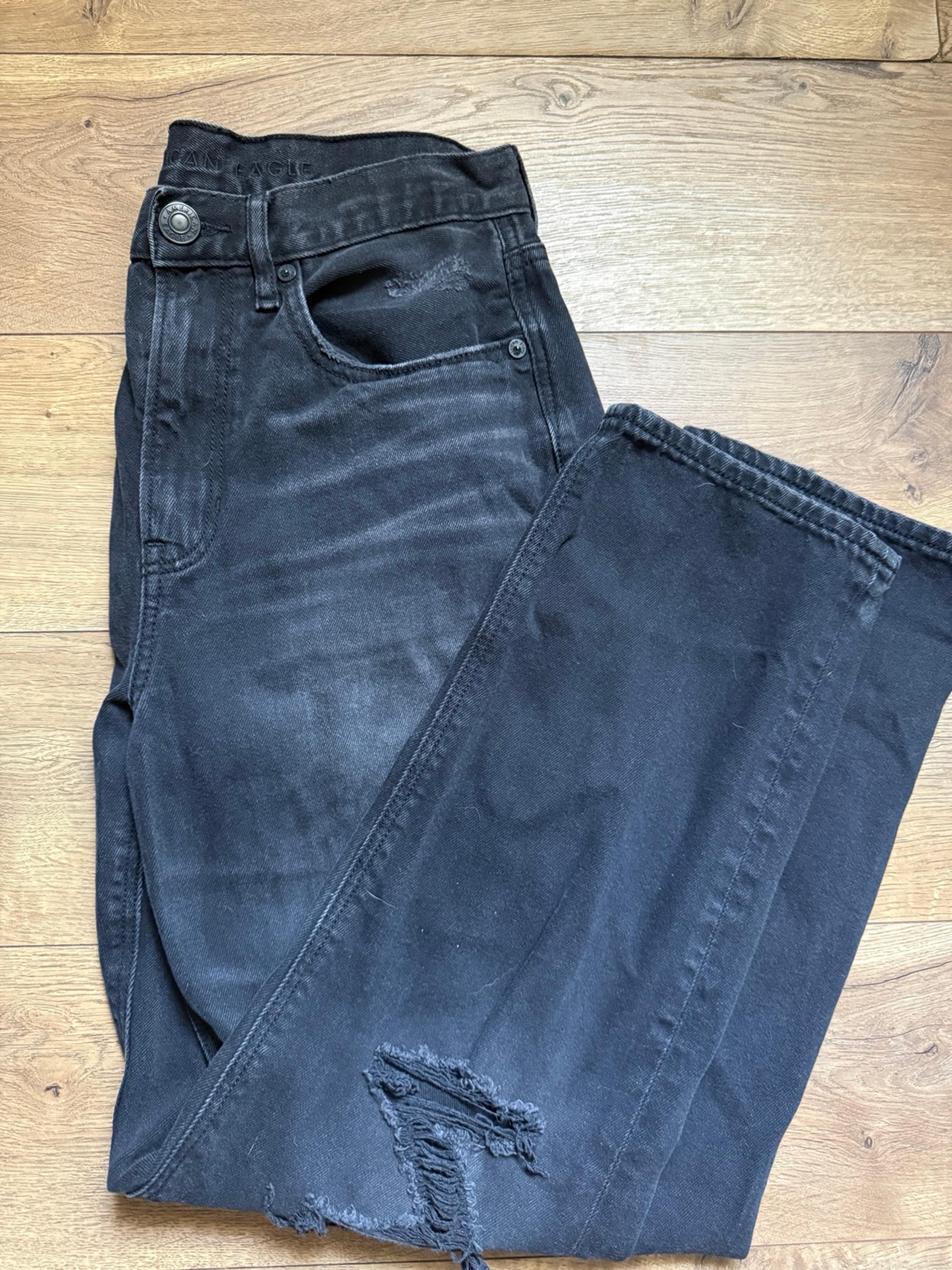 American Eagle 90s Boyfriend Jeans