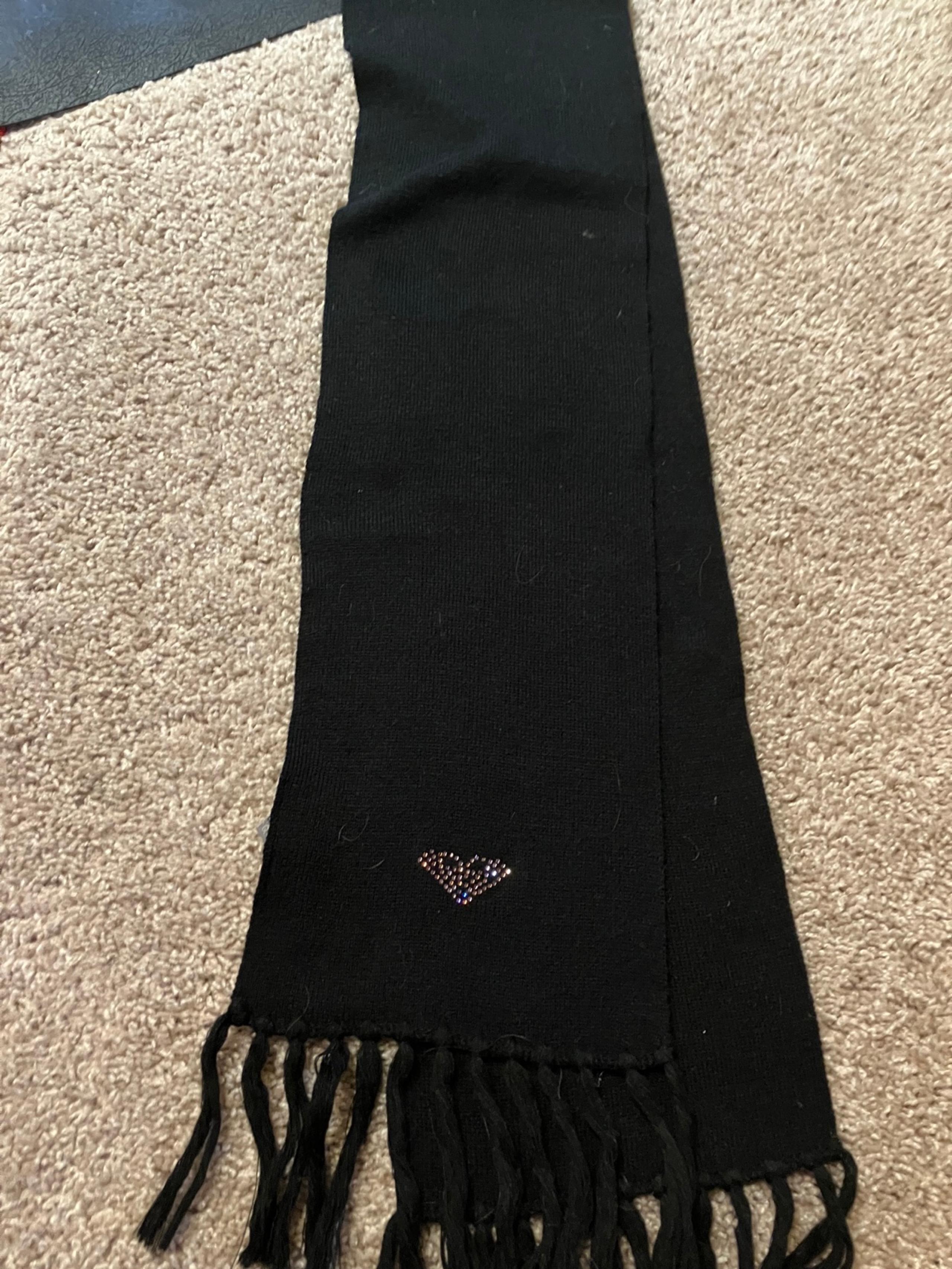 Roxy scarf
