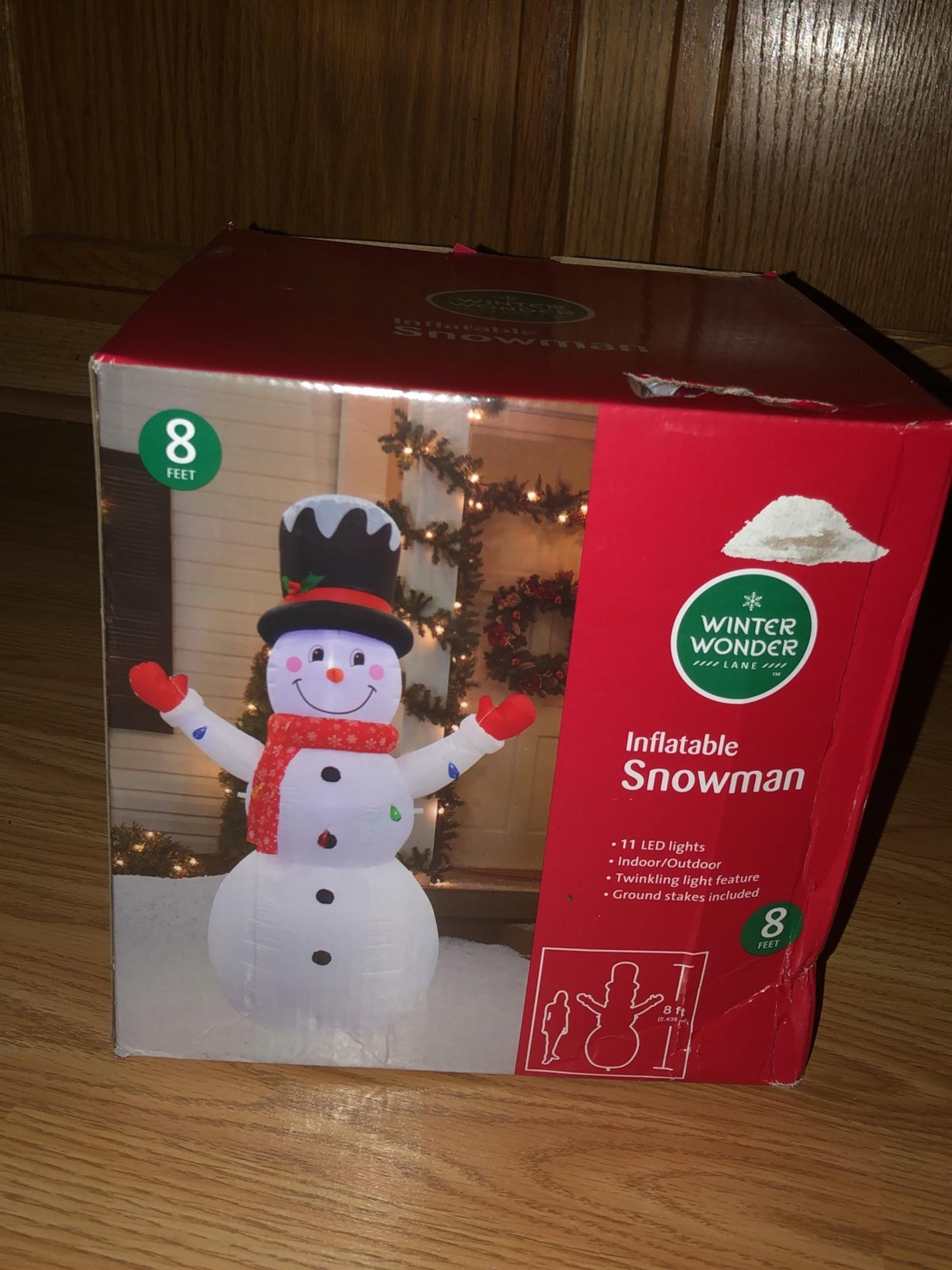 Winter wonderland light string inflatable snowmant
