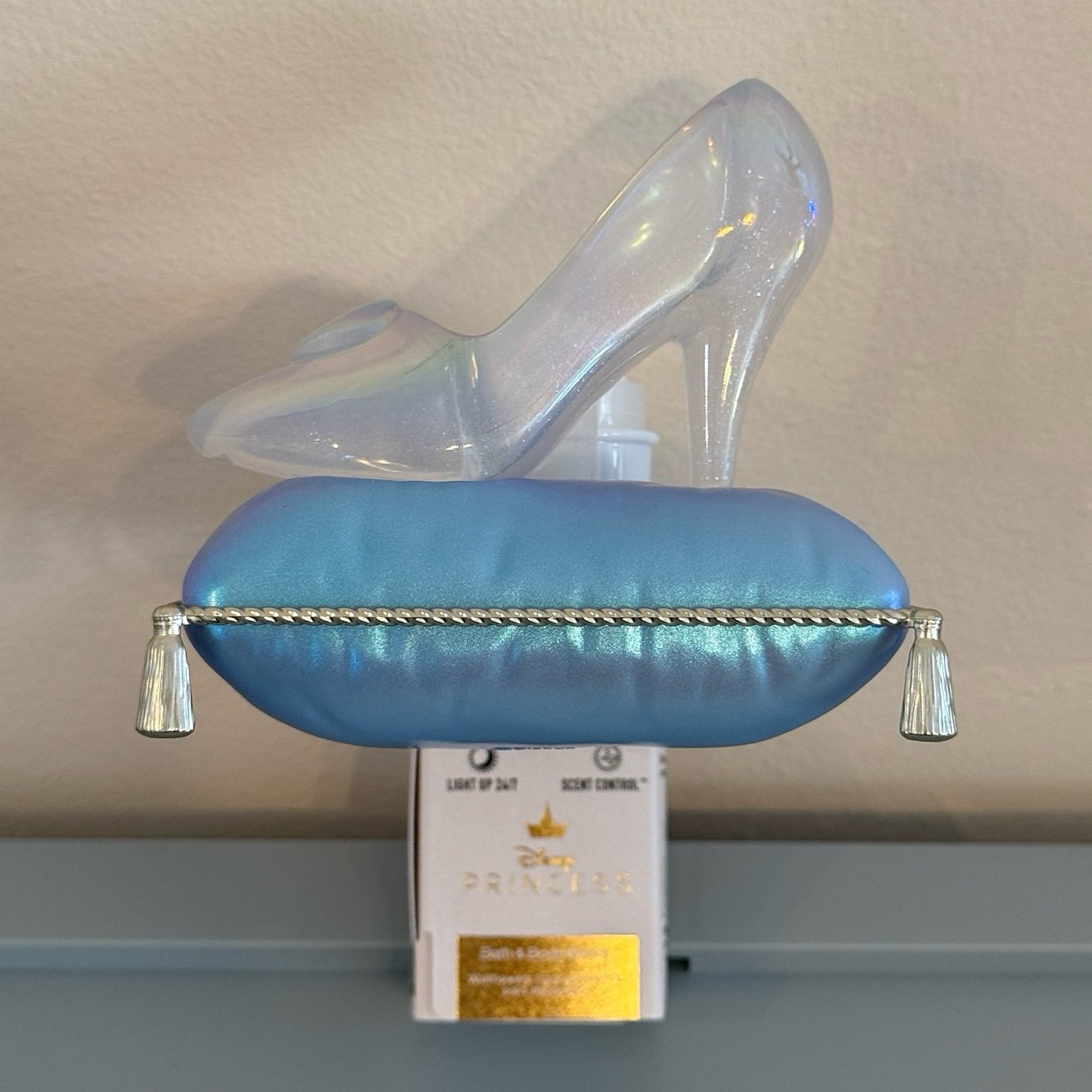Bath and Body Works Disney Cinderella Wallflower plugin